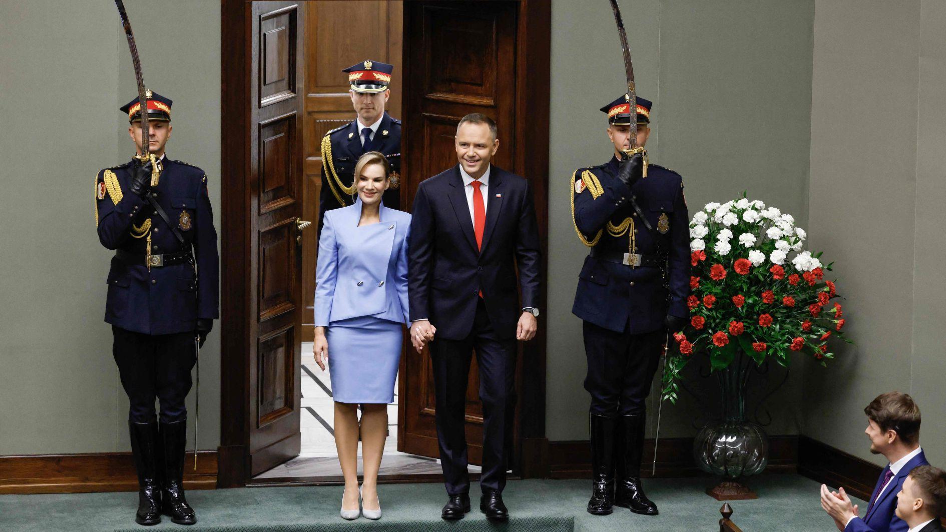 Nawrocki sworn in as Polands new president
