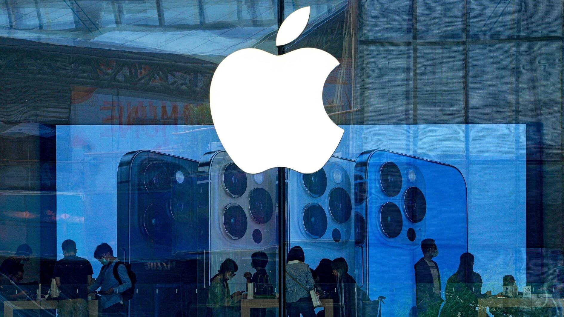 Apple to invest additional $100 billion in United States