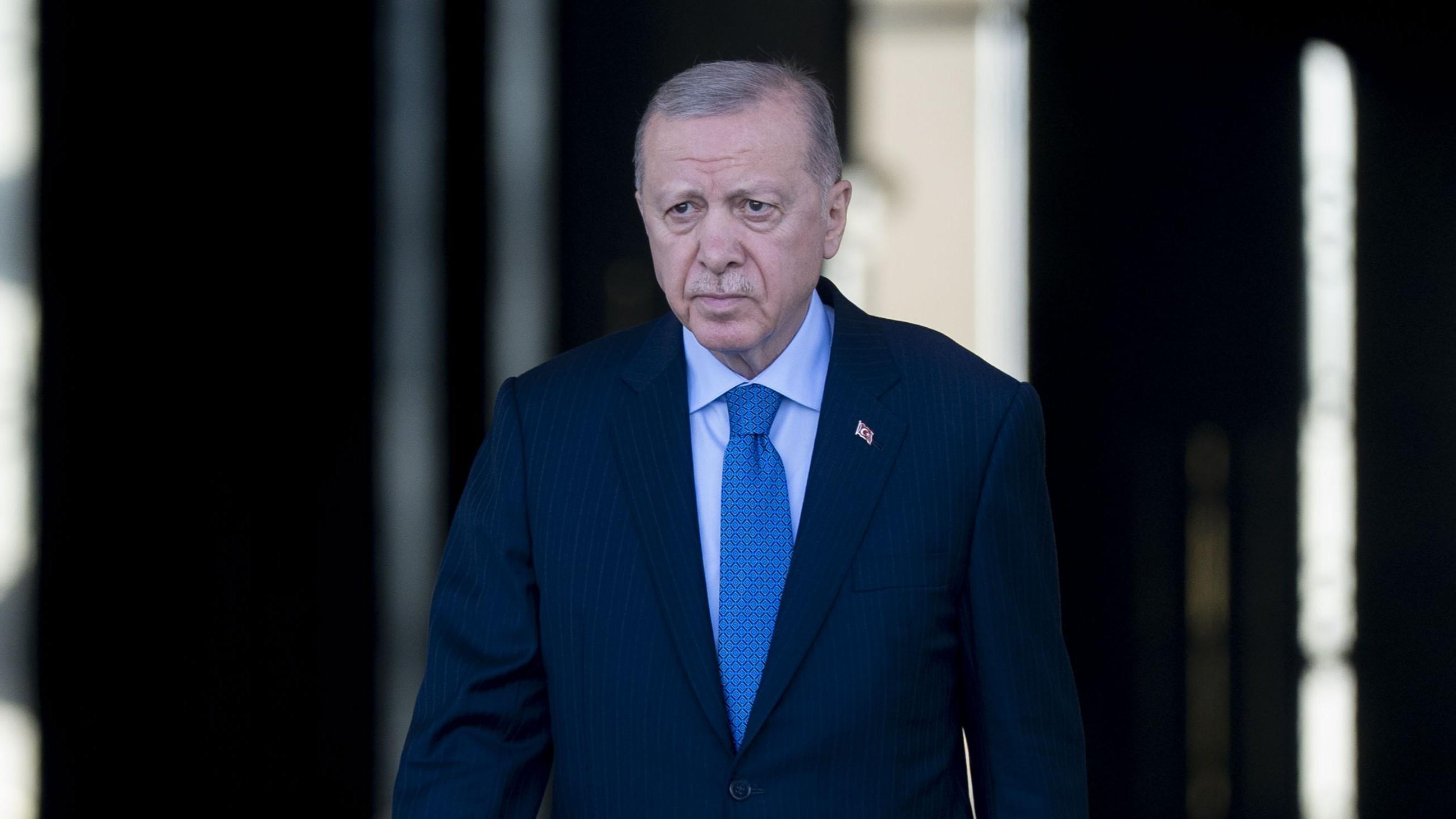 Erdoğan speaks with Zelensky ahead of Trump-Putin talks