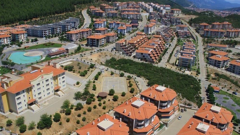 Housing sales climb 12.4 percent in July