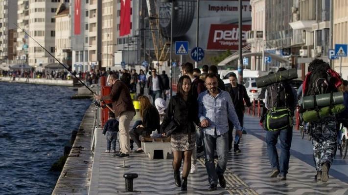 Türkiye’s population rises by nearly 160,000 in first half of 2025