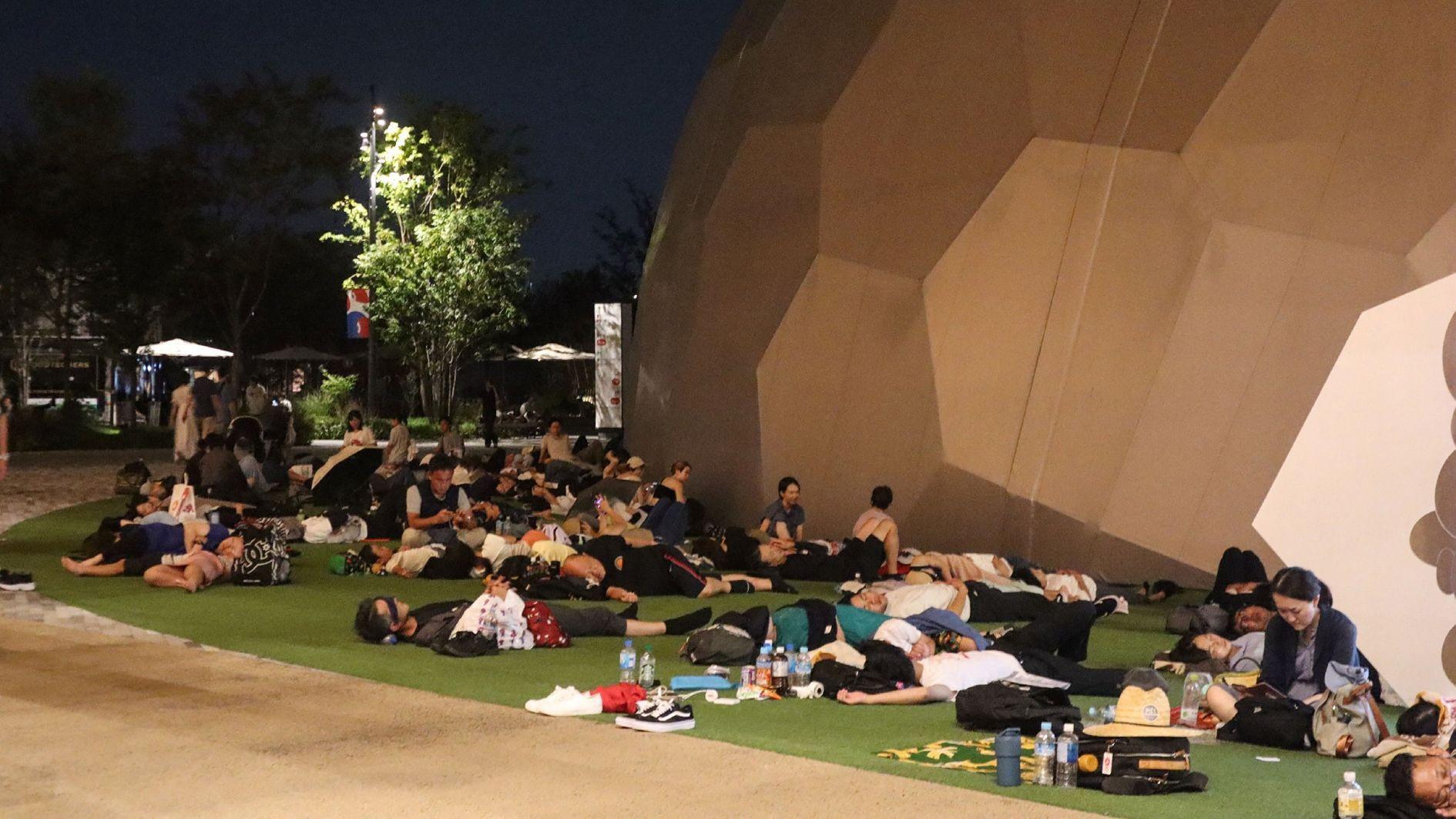 Japan Expo visitors stranded overnight by halted train