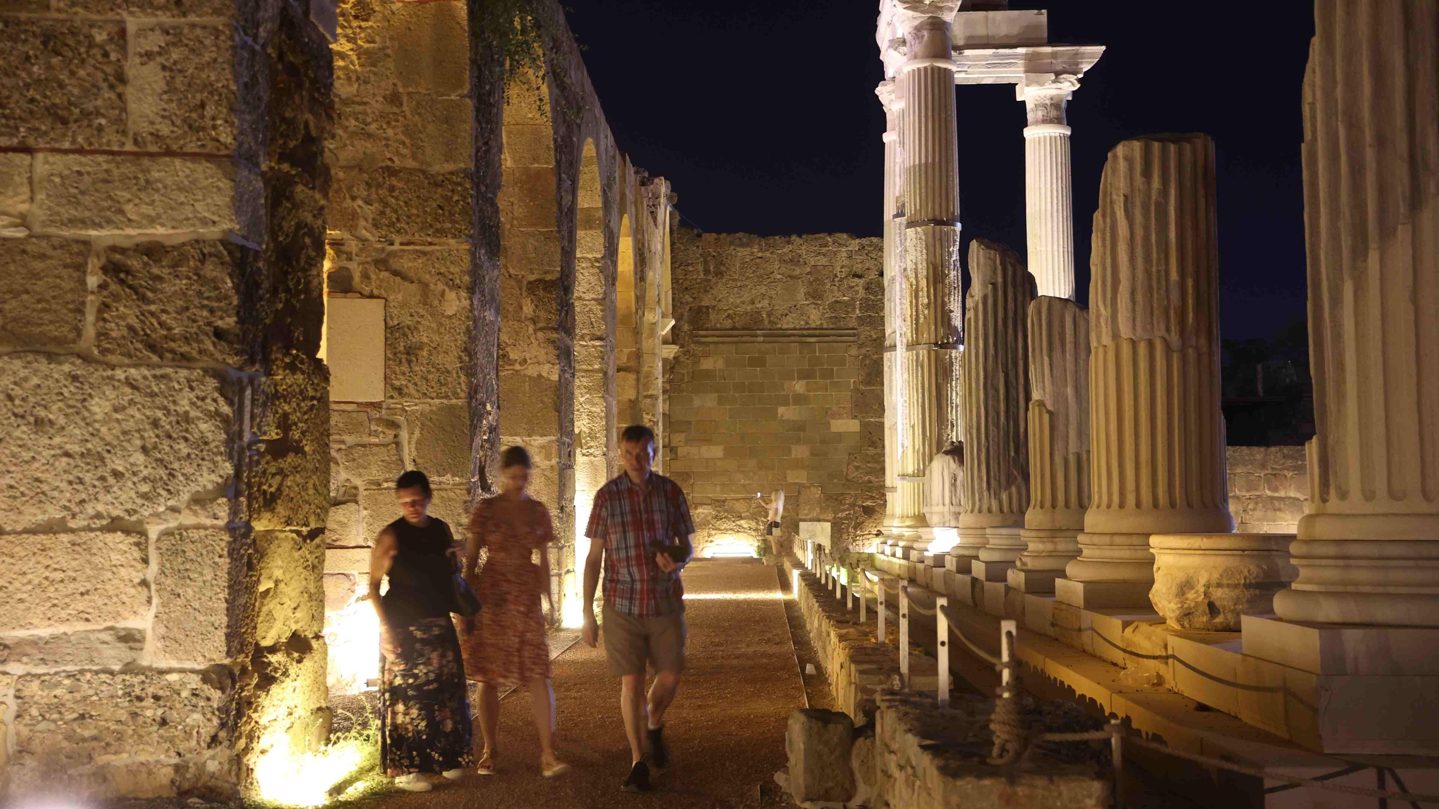 Night museum initiative boosts activity in Antalya