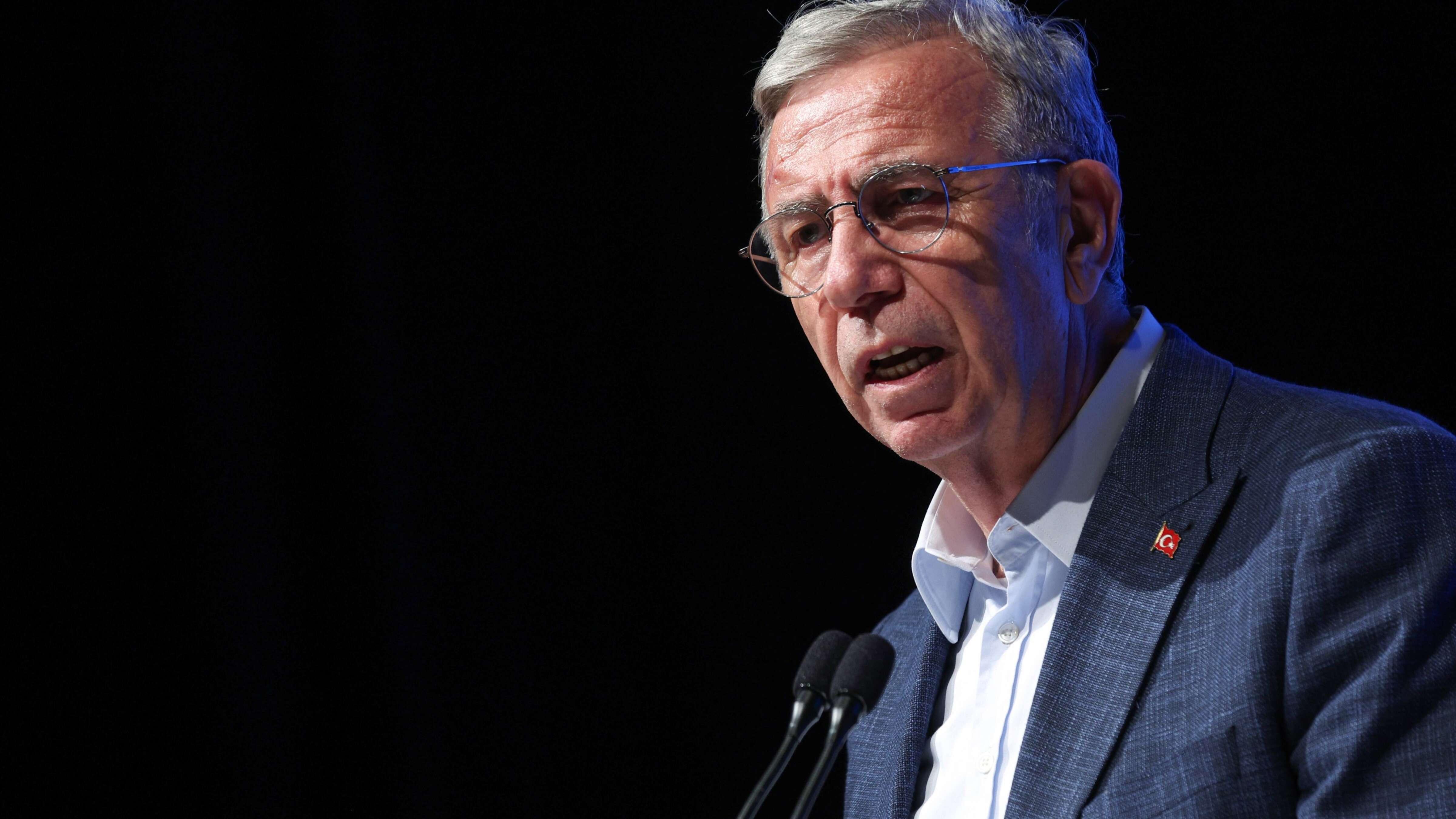 Wave of resignations sparks denials from CHP mayors