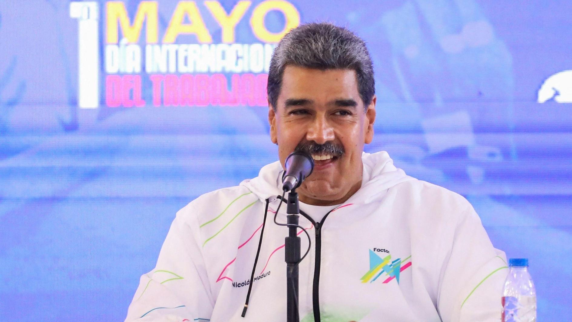 Maduro says mobilizing millions of militia after US threats