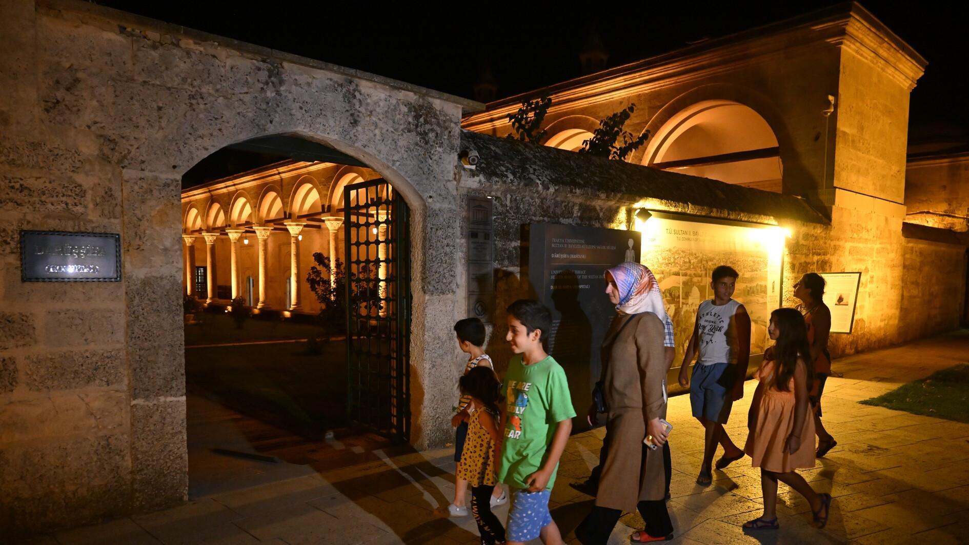Health Museum welcomes visitors at night