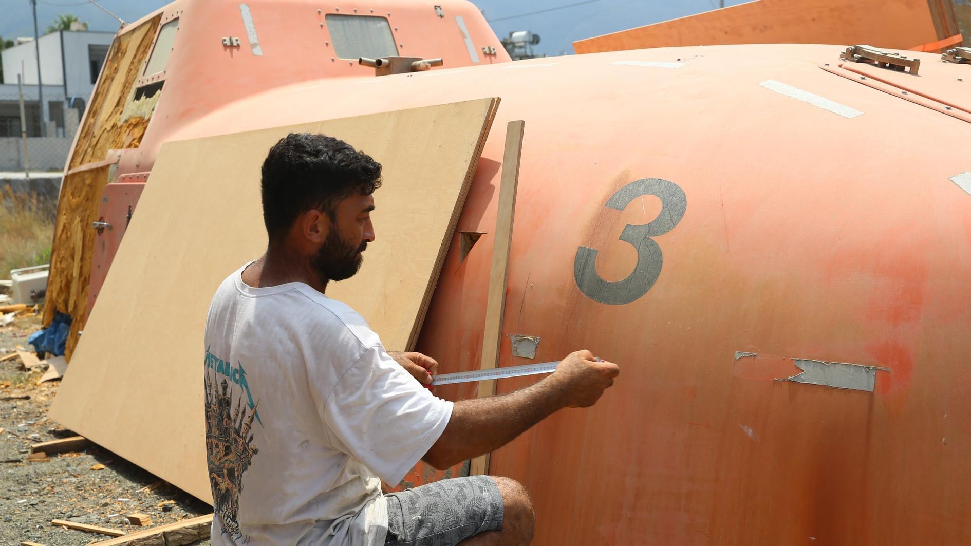 Hatay fisherman transforms discarded ship parts into luxury motor yachts