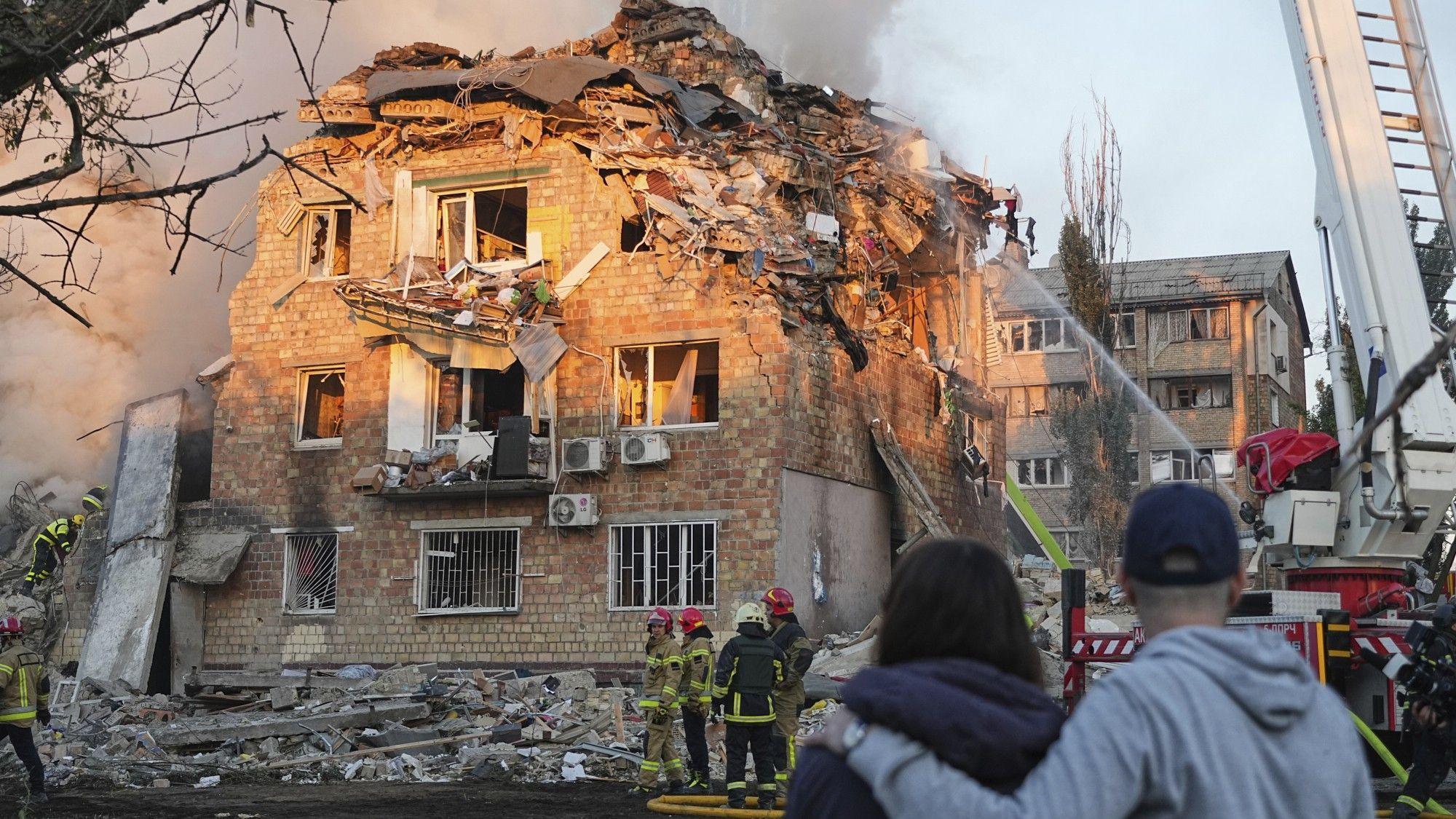 Deadly Russian attack kills 18 in Kiev, raising fears for peace talks