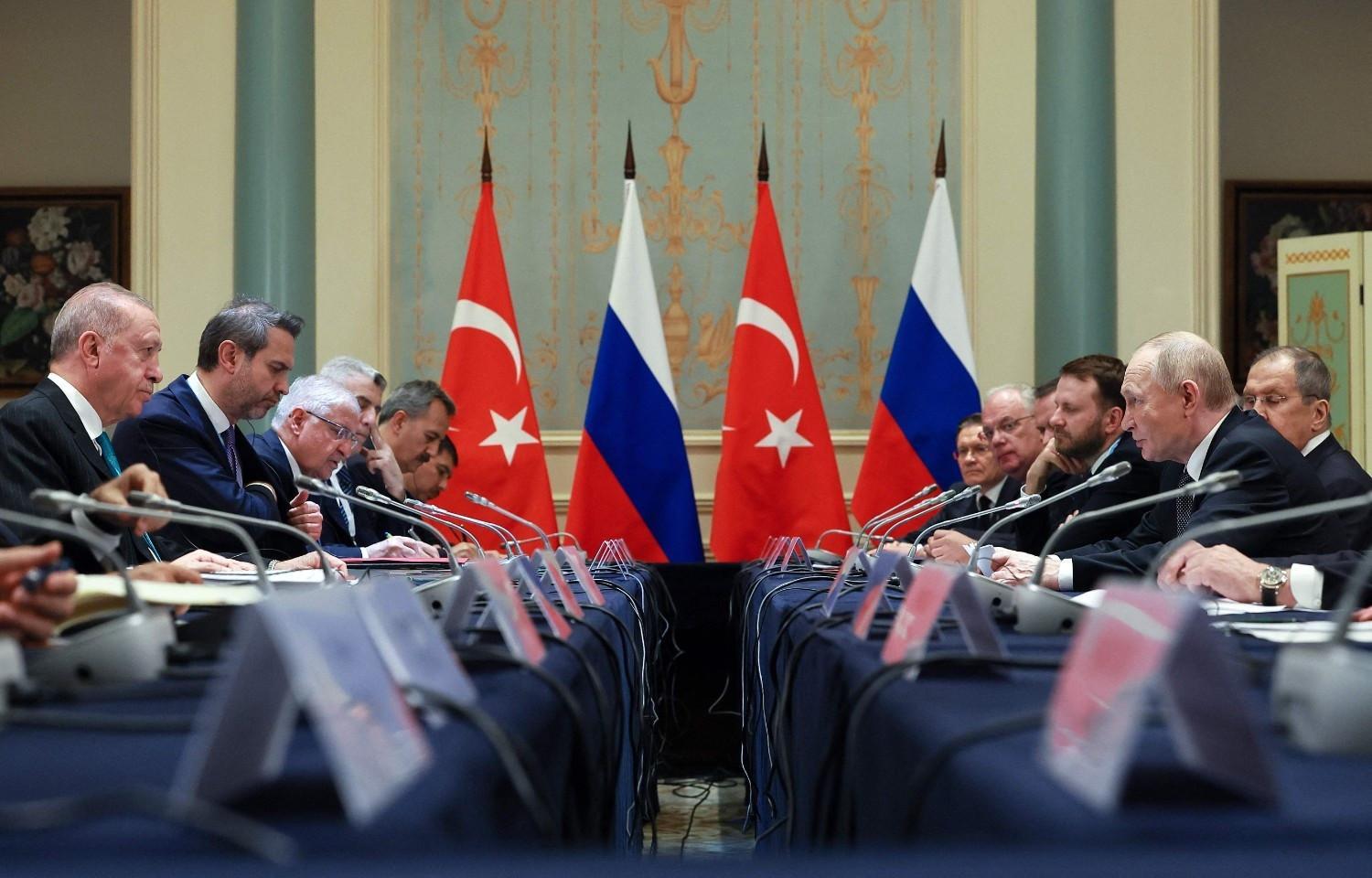 Putin praises Türkiyes mediation efforts on Ukraine