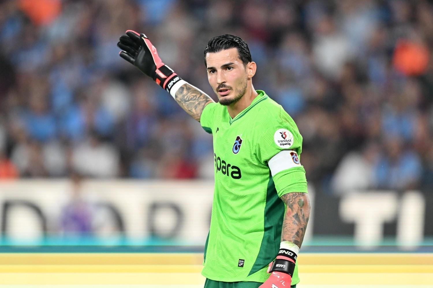 Istanbul clubs busy on transfer deadline