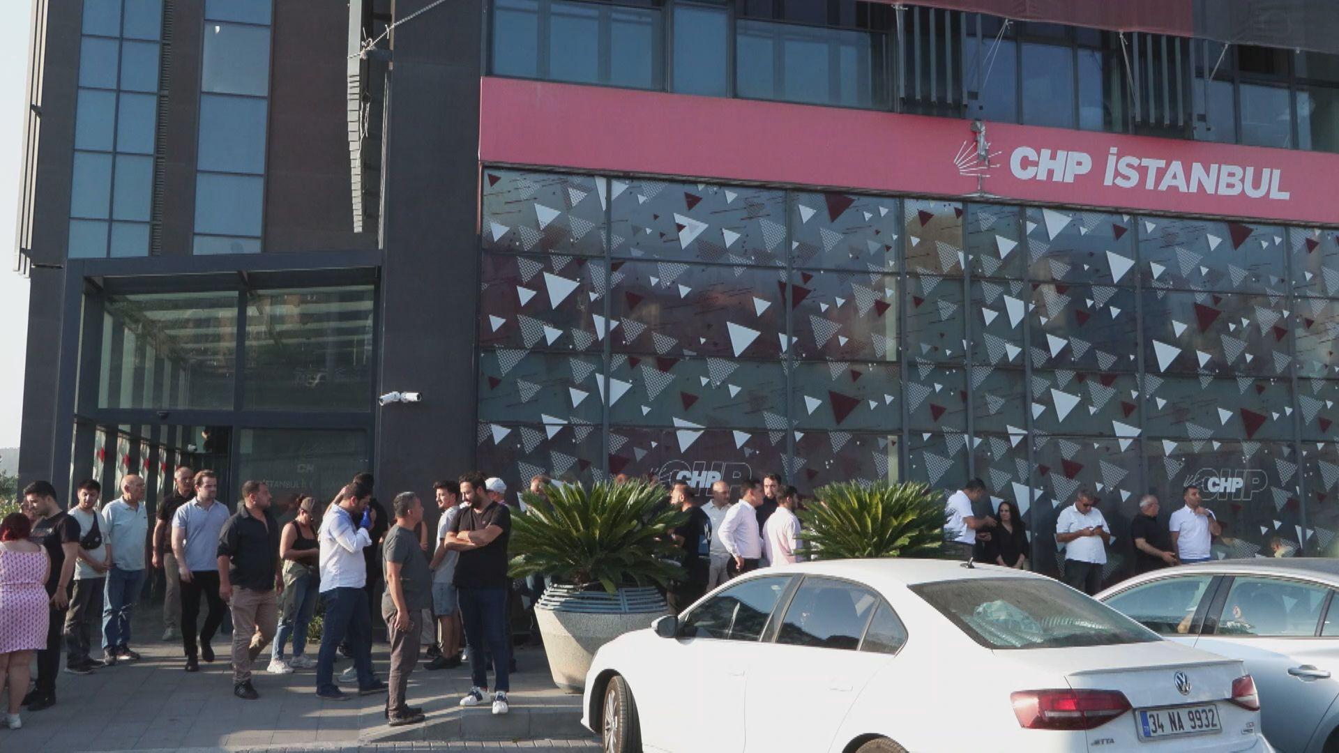Tekin takes over as CHP Istanbul chief after expulsion from party