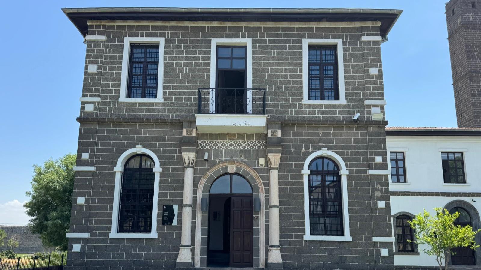 Diyarbakır’s Atatürk Museum shines as world’s only obsidian-clad structure