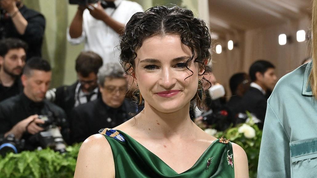Vogue appoints Chloe Malle to replace Anna Wintour