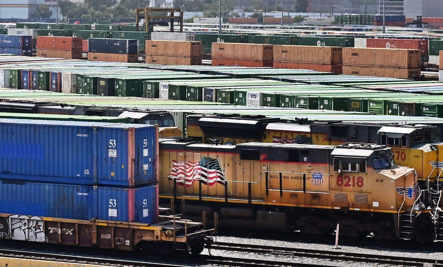 Trump admin asks Supreme Court for expedited ruling on tariffs