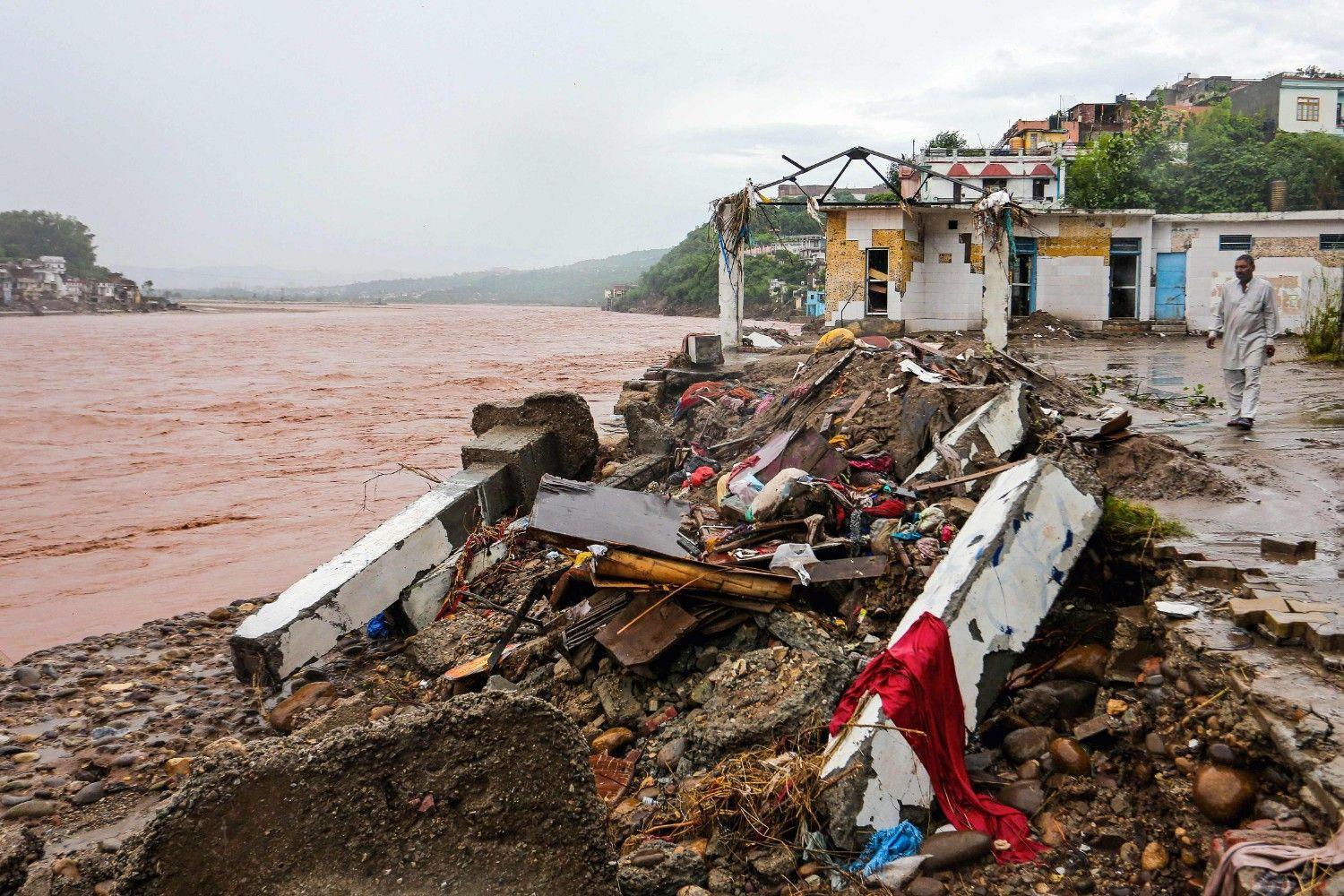 Powerful rain and floods devastate northern India