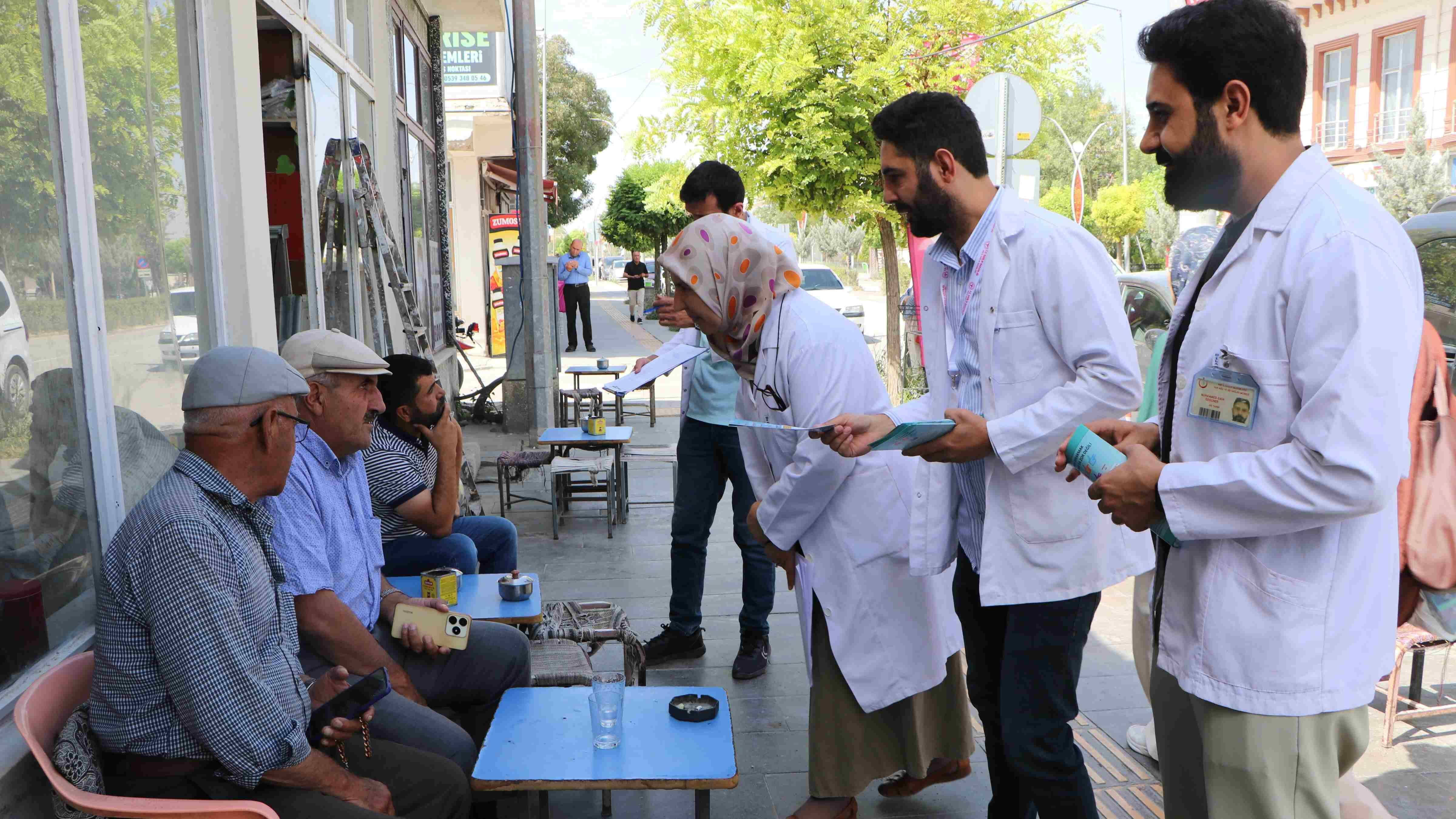 Türkiye deploys teams, mobile clinics in fight against tobacco