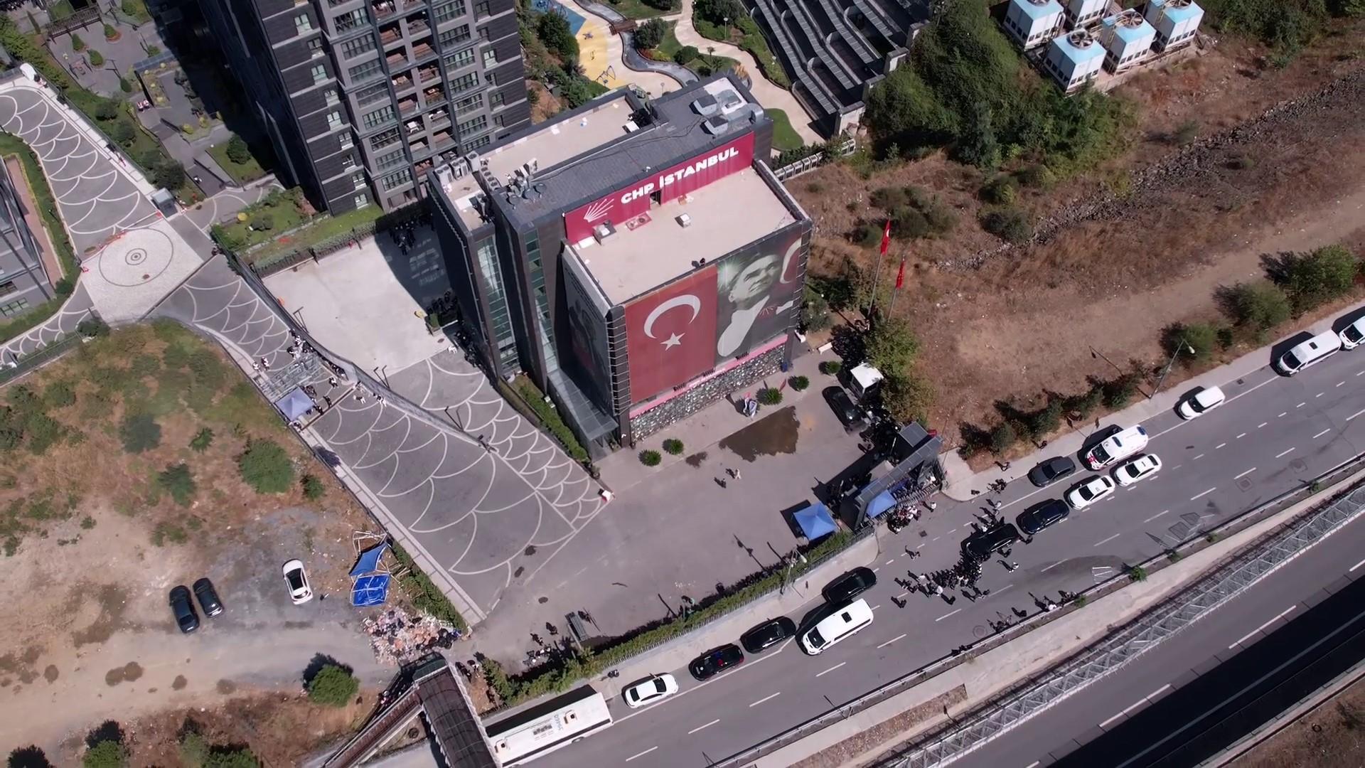 CHP marks 102nd anniversary amid Istanbul leadership row