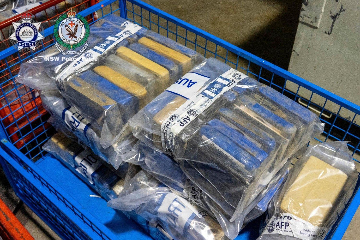 El Salvador seizes 1.4 tons of cocaine floating in Pacific