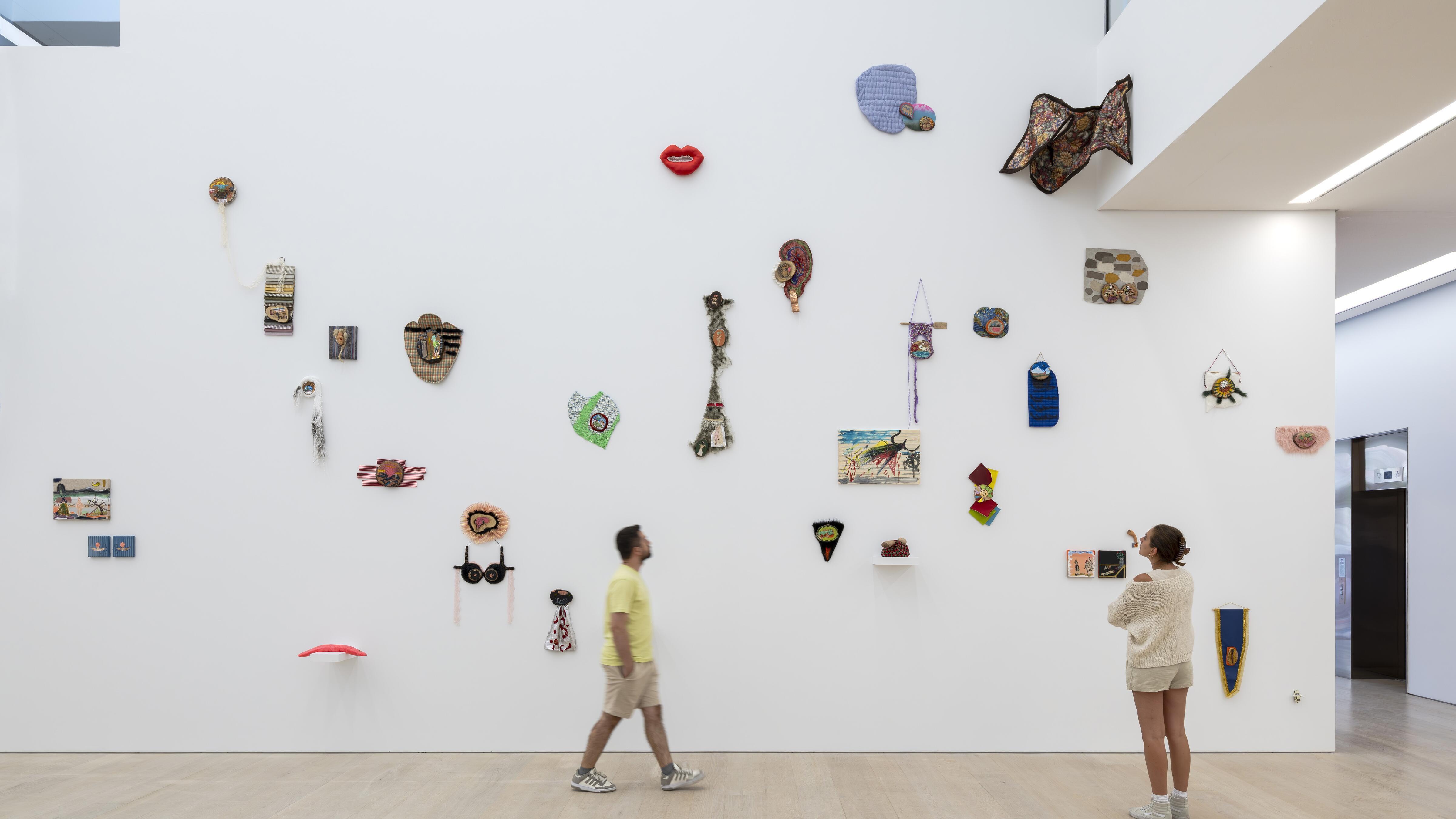 ‘Velvet Stare’ exhibition opens at Arter