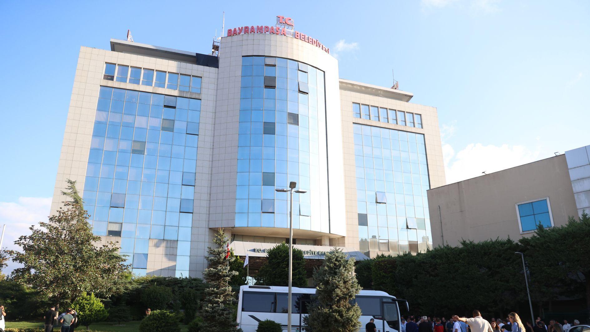 Bayrampaşa mayor among 26 arrested in corruption probe