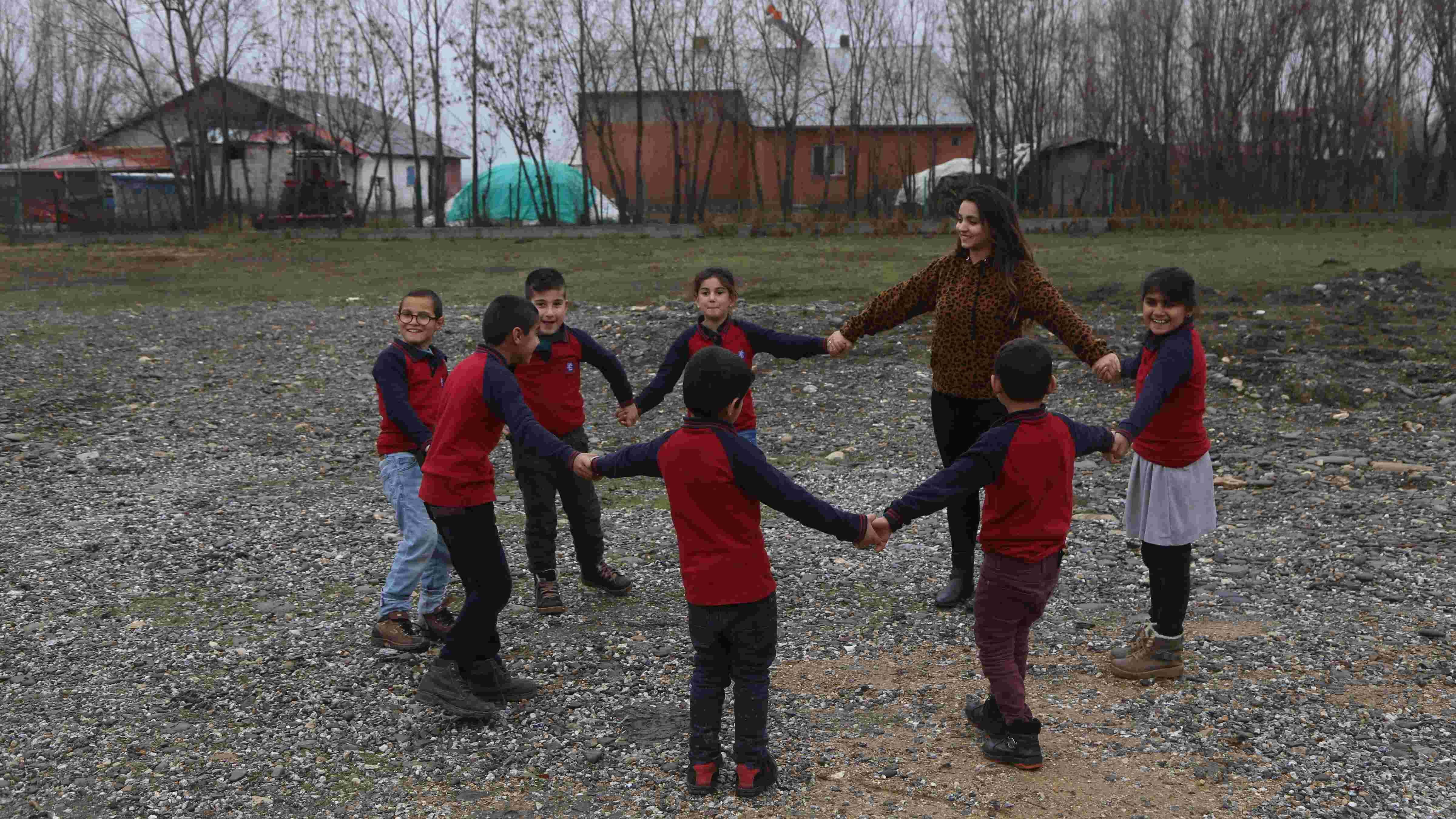 One-person education armies carry rural schools on shoulders