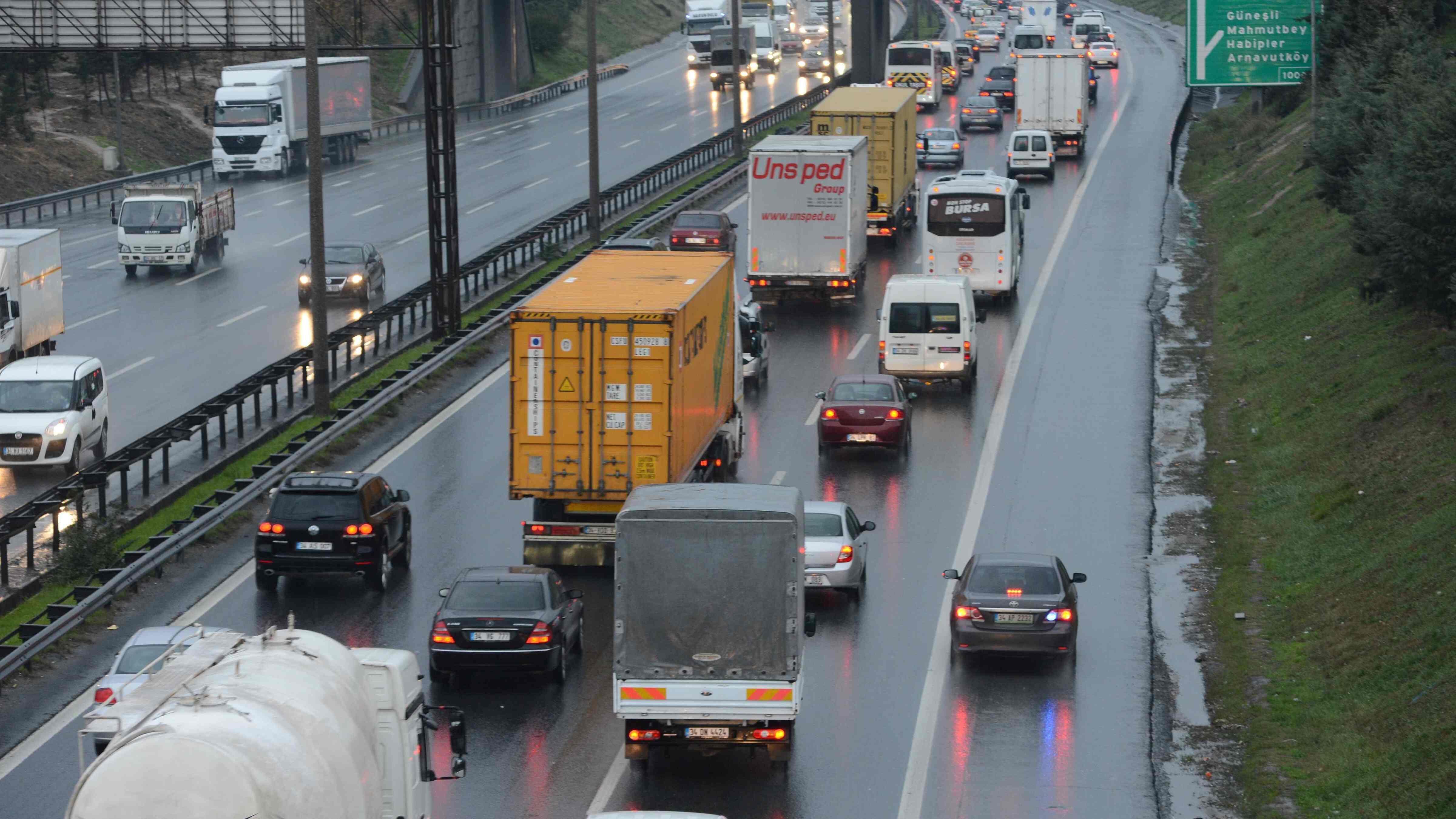 Public clamor drives support for draft anti-road rage bill
