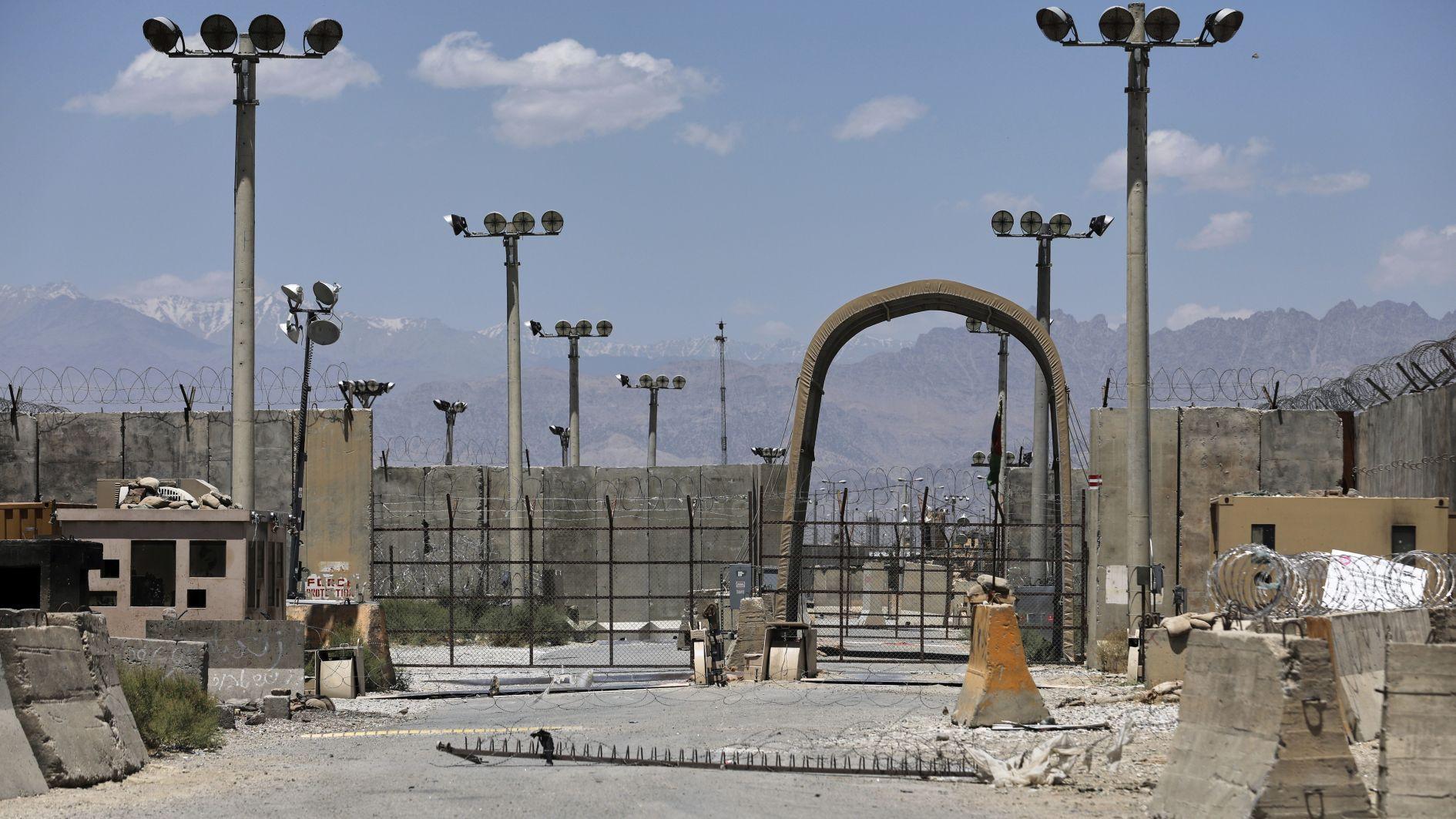 Trump issues vague threat to Afghanistan over Bagram air base