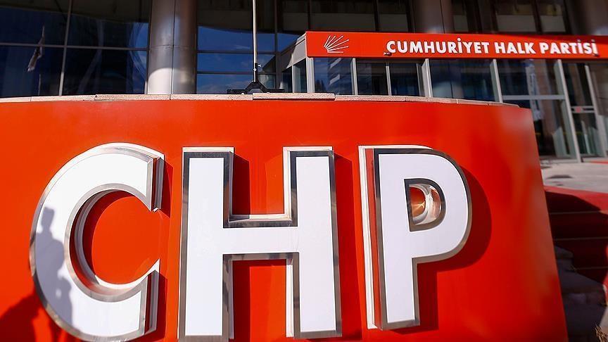 CHP’s ousted Istanbul head, 25 members appear in court