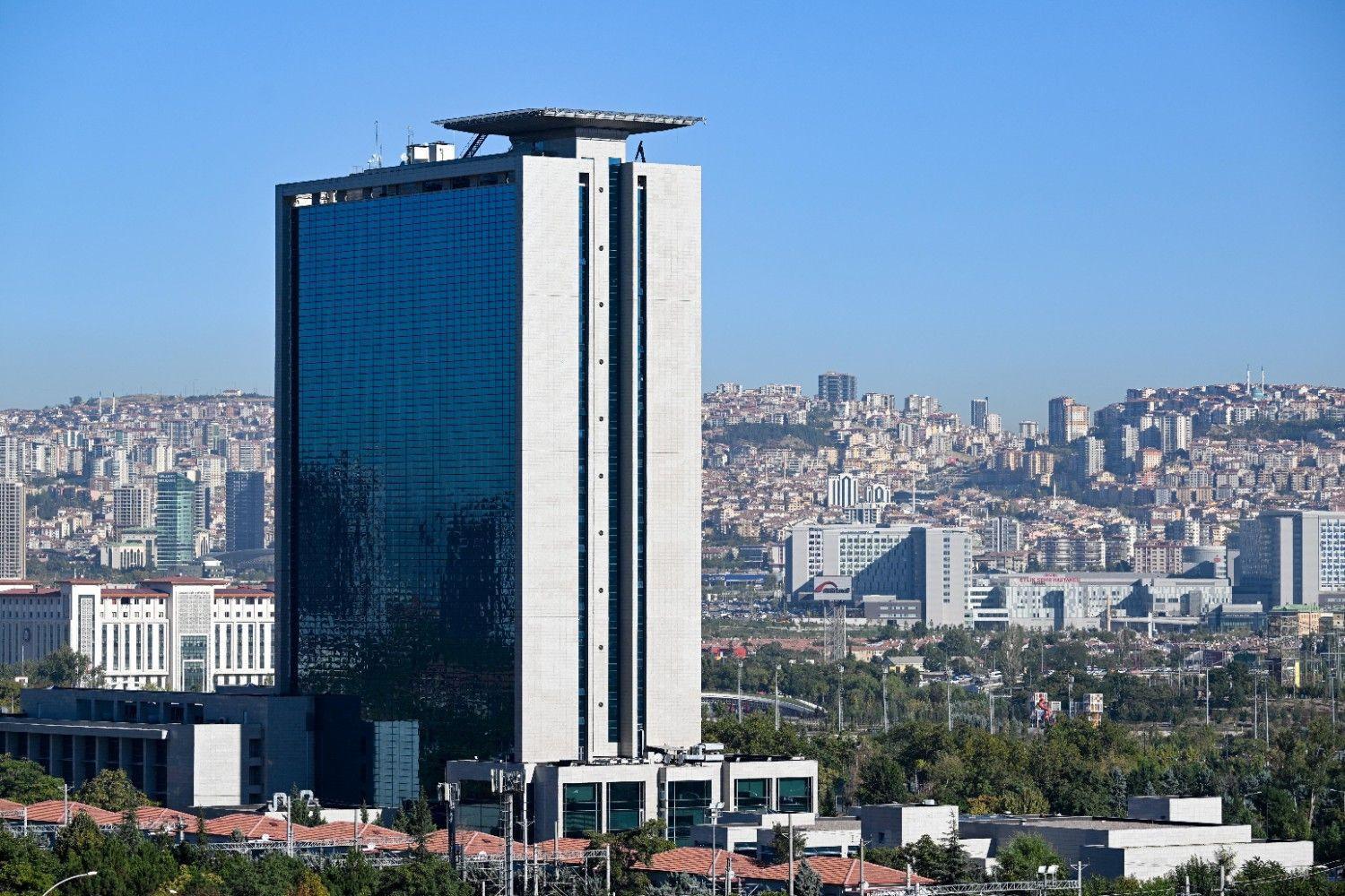 Authorities detain 13 in probe against Ankara Municipality