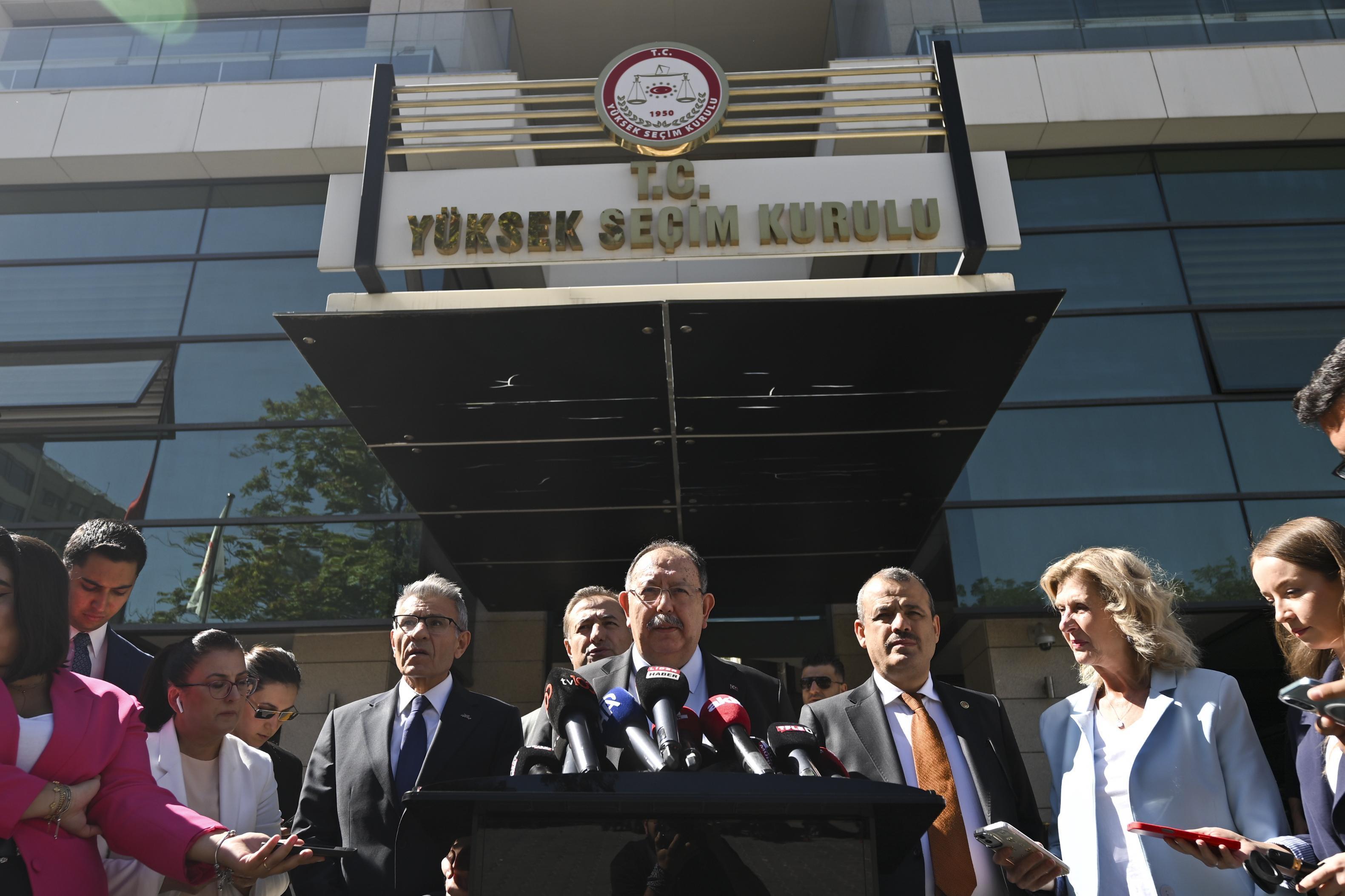 CHP reelects Istanbul leader in extraordinary congress