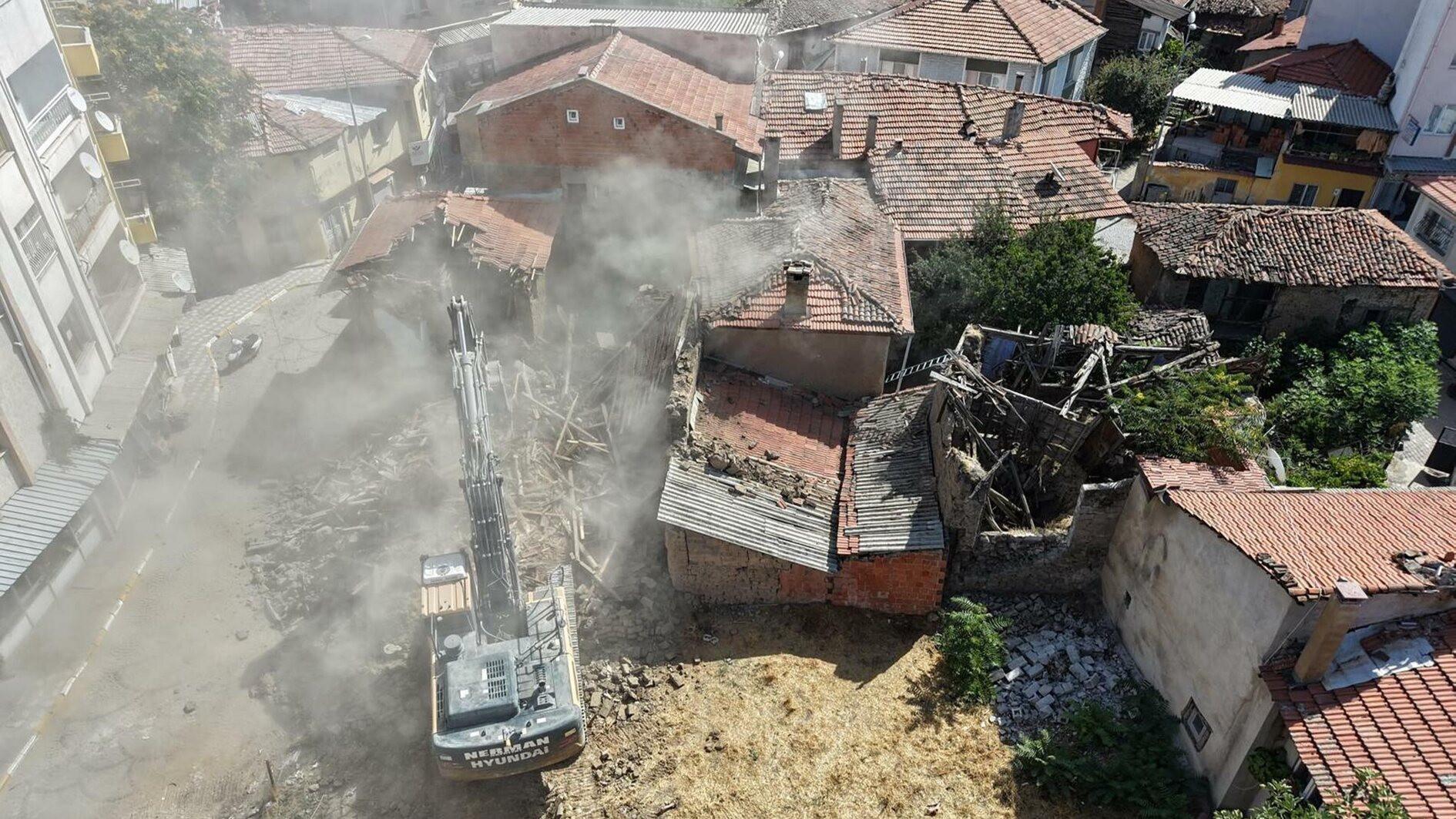 Natural fault barrier averts major Sındırgı quake, says expert