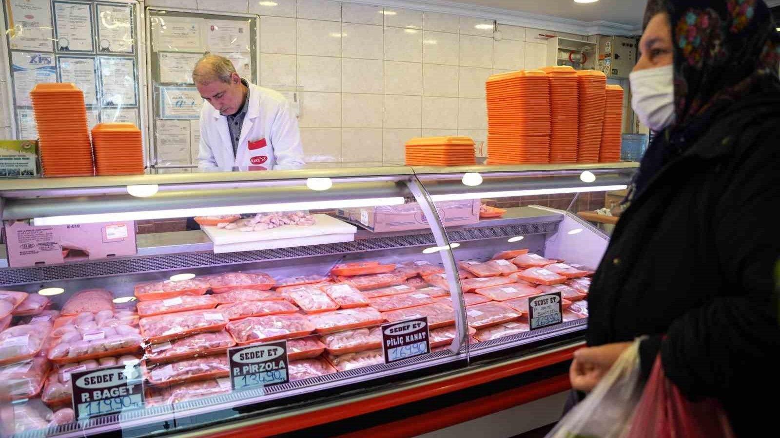 13 poultry firms slapped with 3.7 billion Turkish Liras in fines