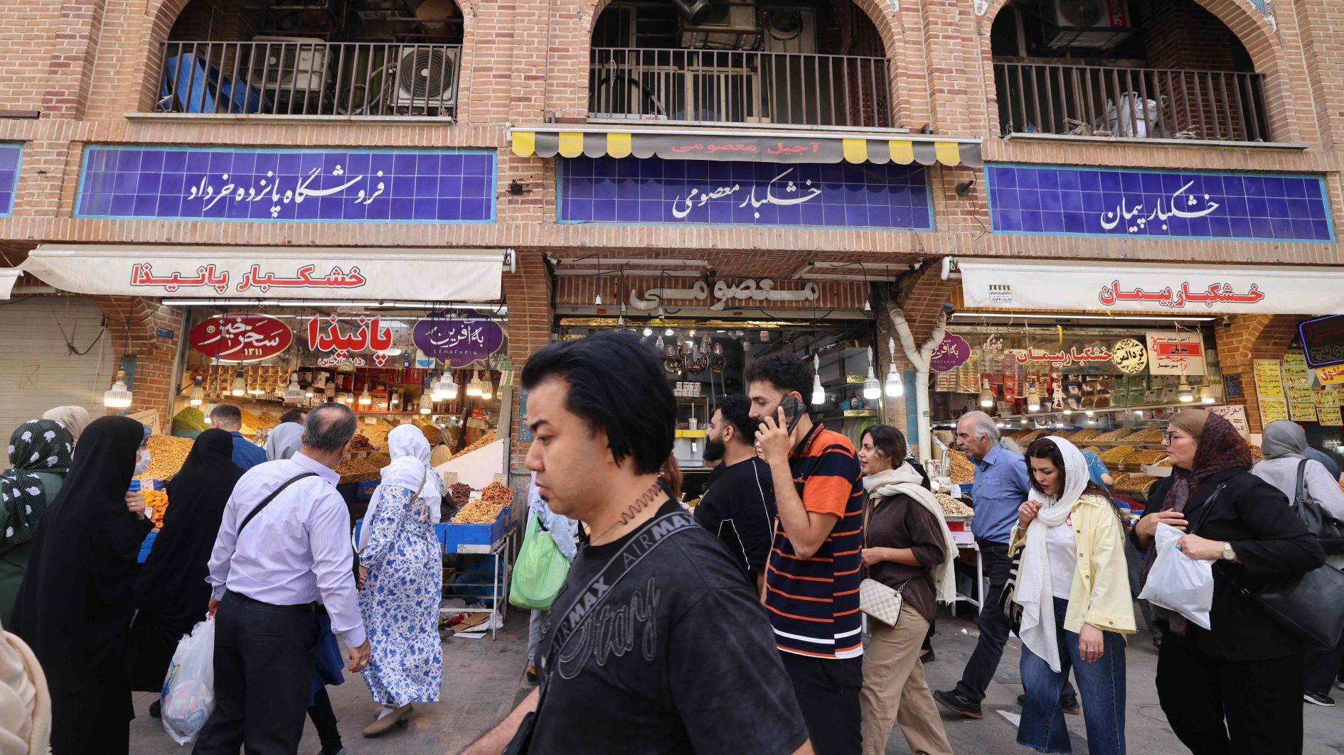 Iran hit by UN sanctions over nuclear program