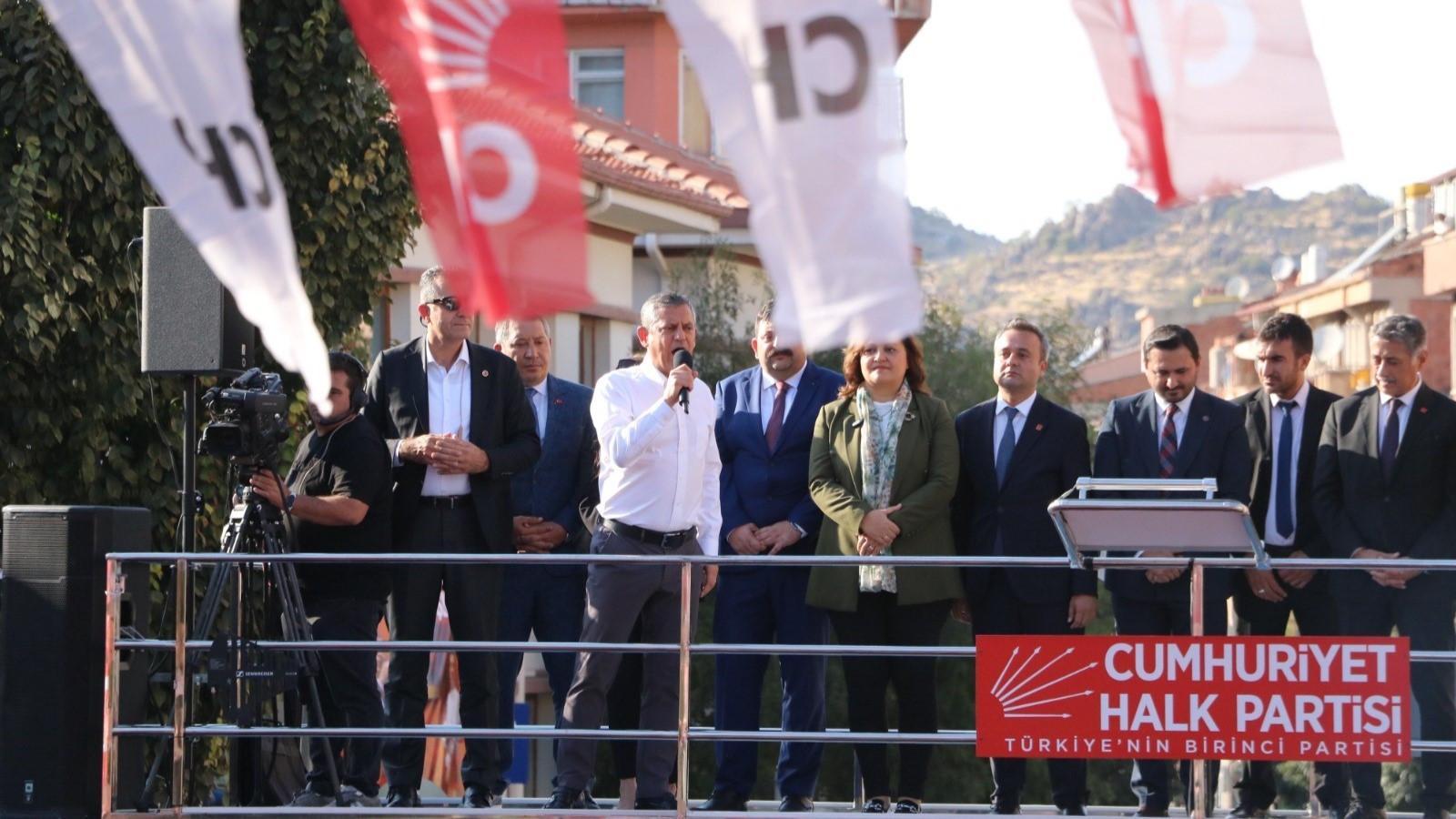 CHP’s Özel blasts government’s economic record at rally
