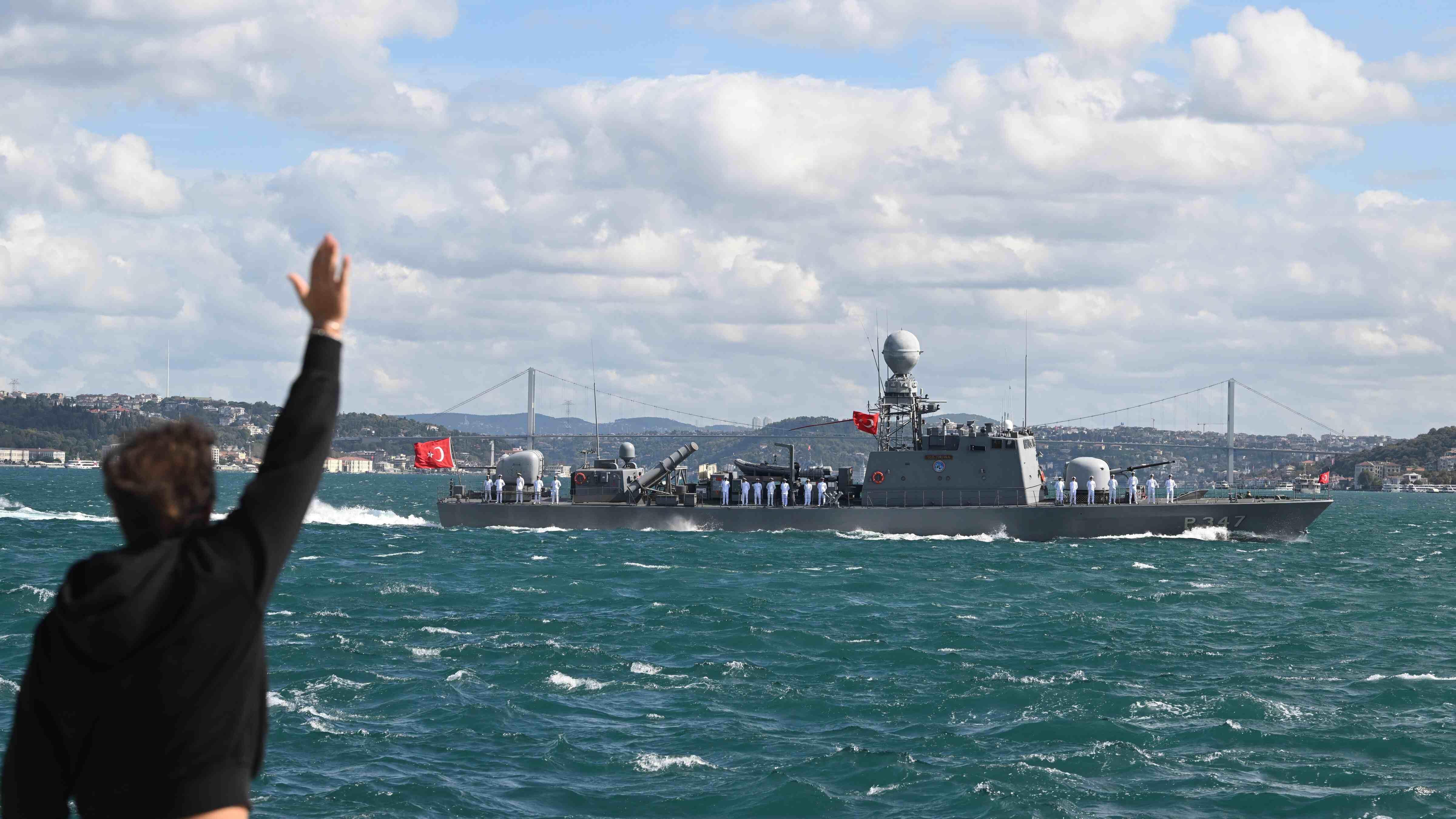 Turkish navy marks Preveza Victory with Bosphorus parade