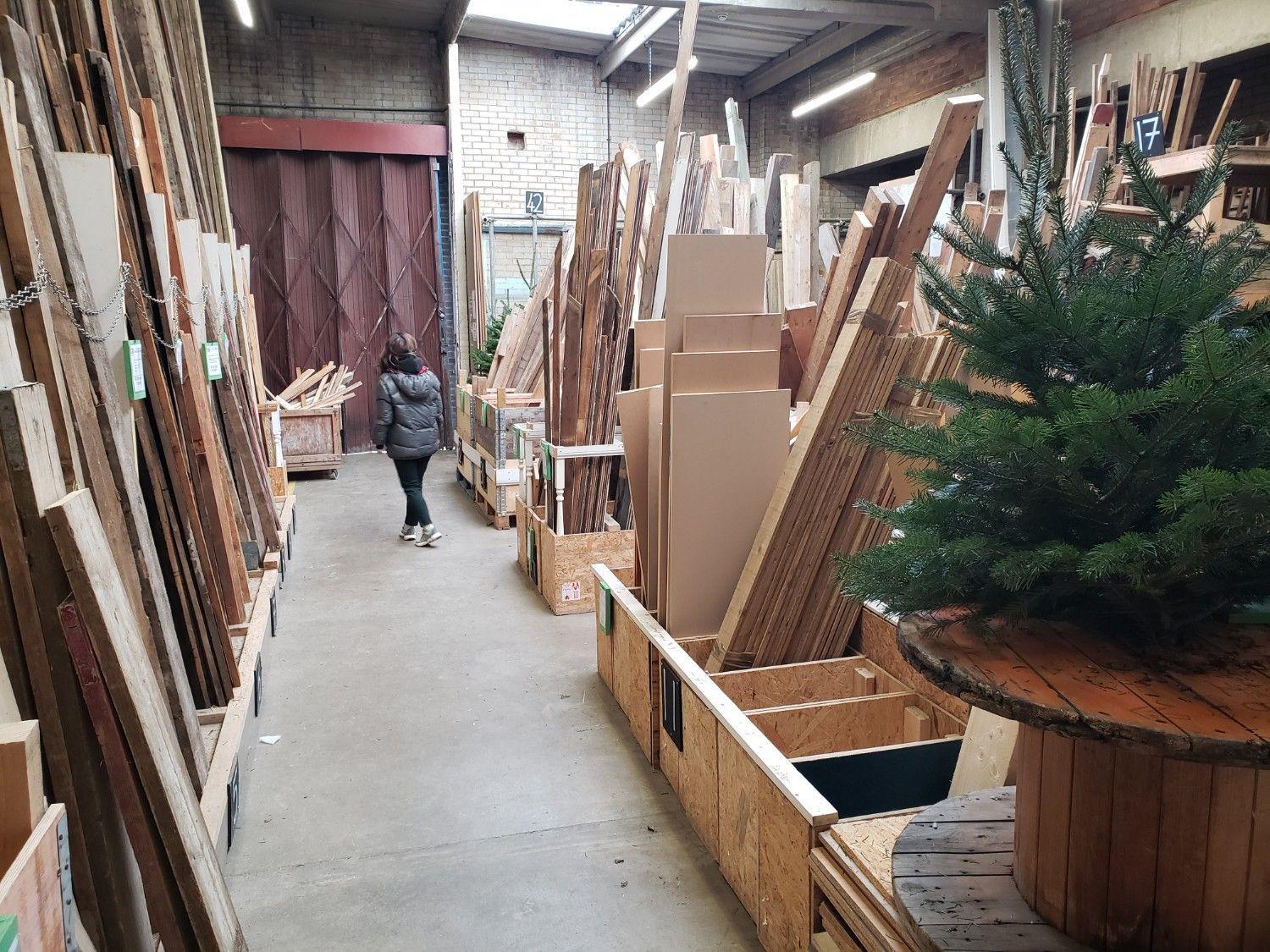 US tariffs on lumber imports set for Oct 14