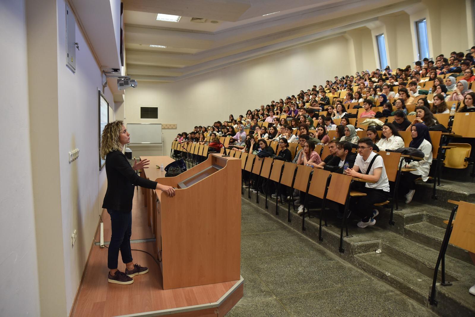 Türkiye to allow academic elite to graduate university in three years