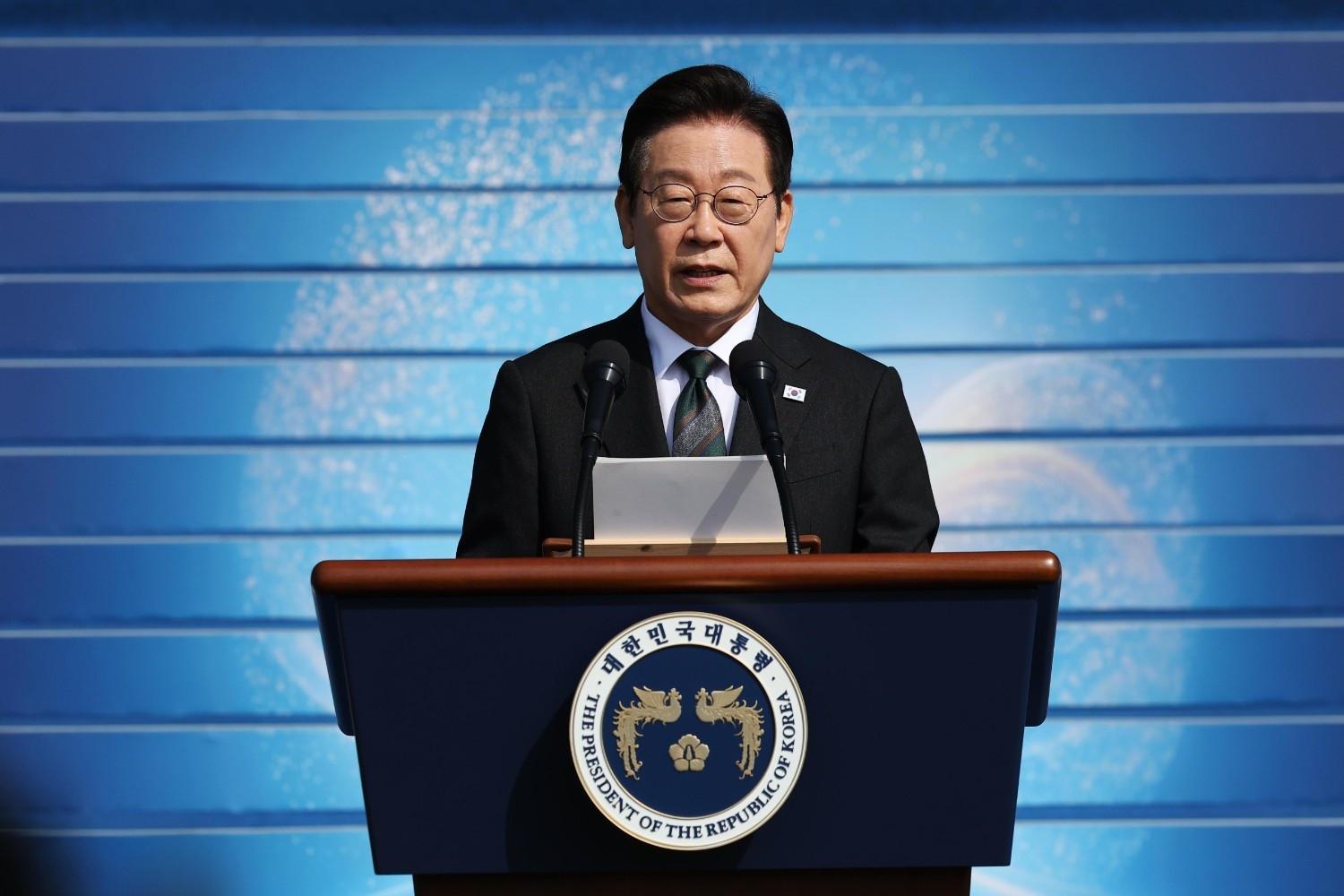 South Korea president apologizes for overseas adoptions failures