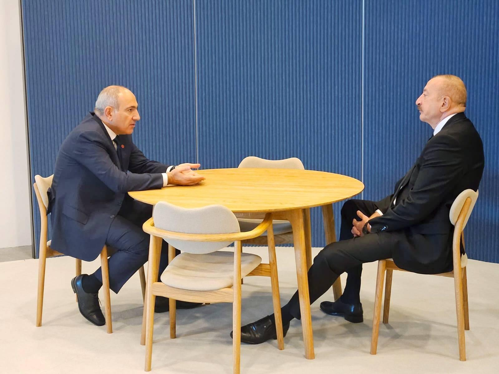 Baku, Yerevan reiterate commitment to deal