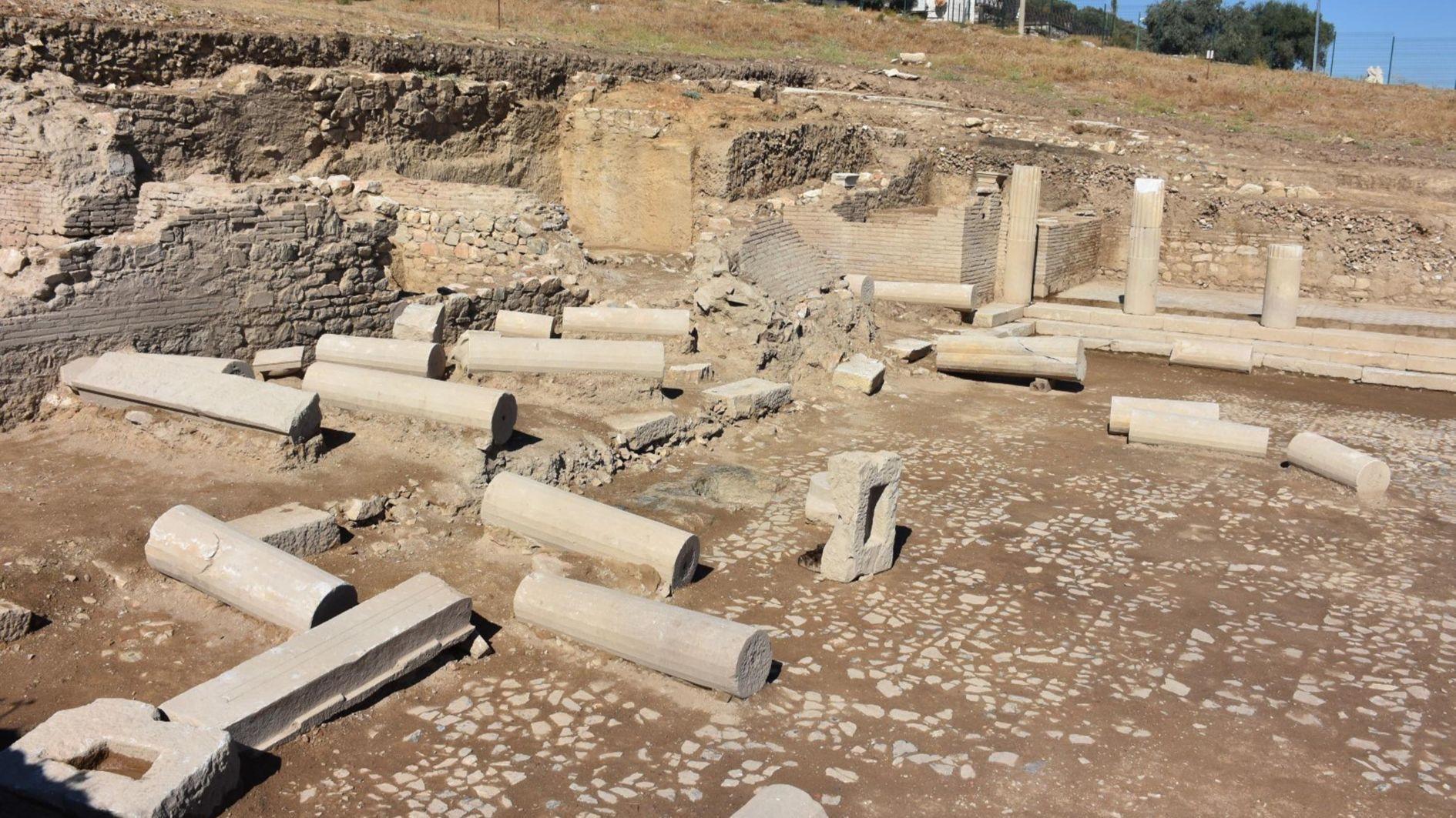 1,800-year-old agora discovered in Metropolis