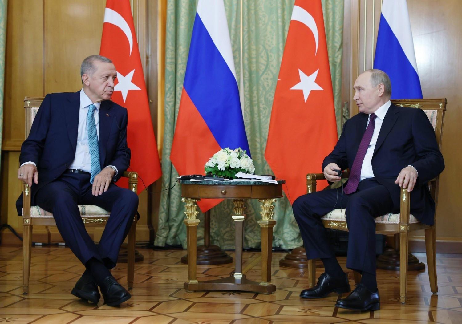 Türkiye will continue its work toward peace, Erdoğan told Putin