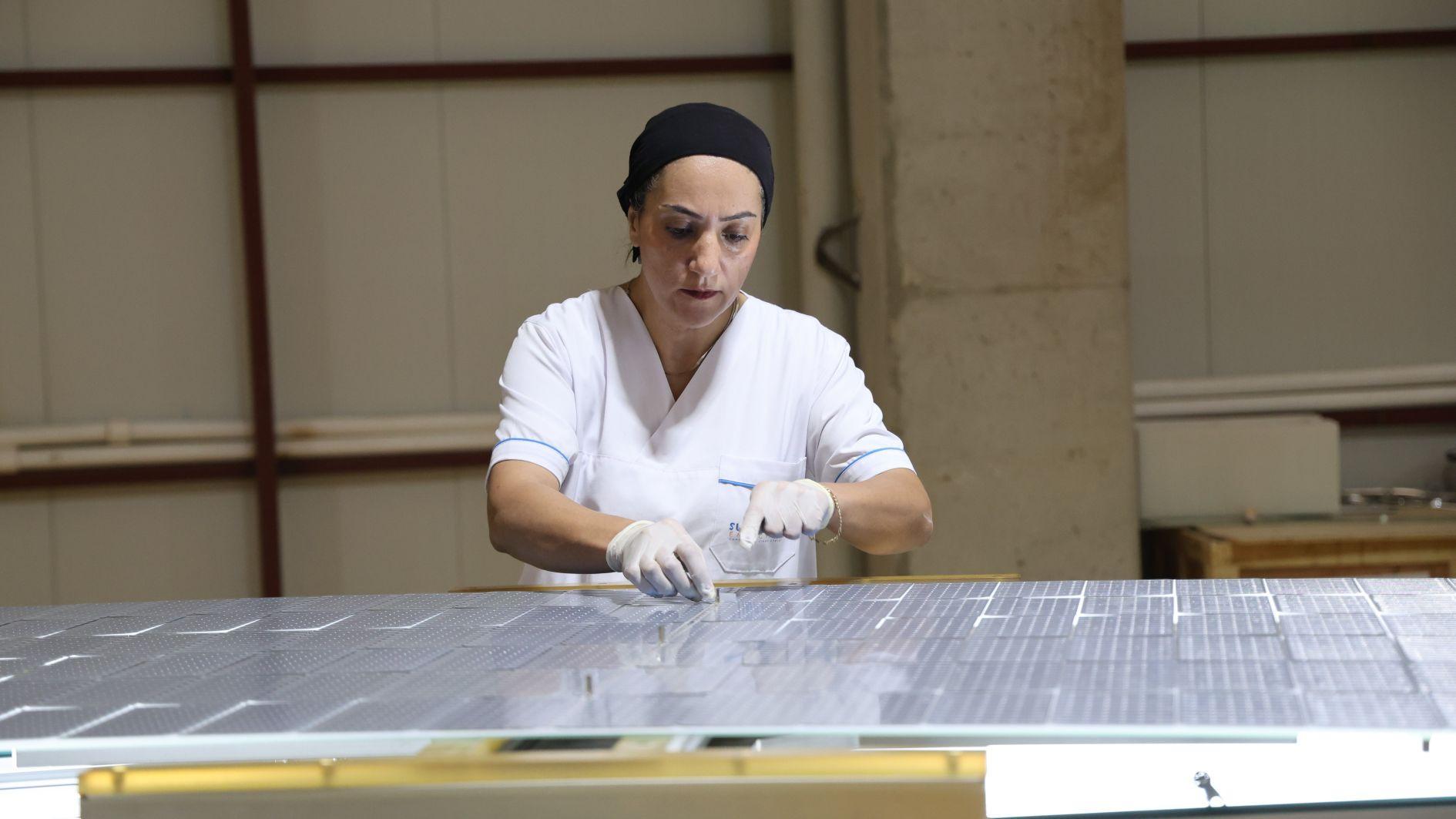 Industrial production climbs 7.1 percent annually in August