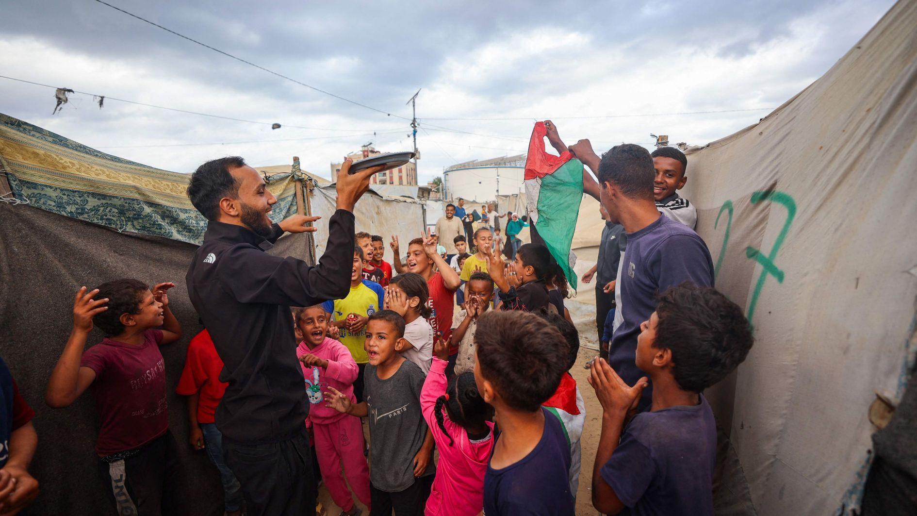 Israel, Hamas agree to hostage release, ceasefire deal