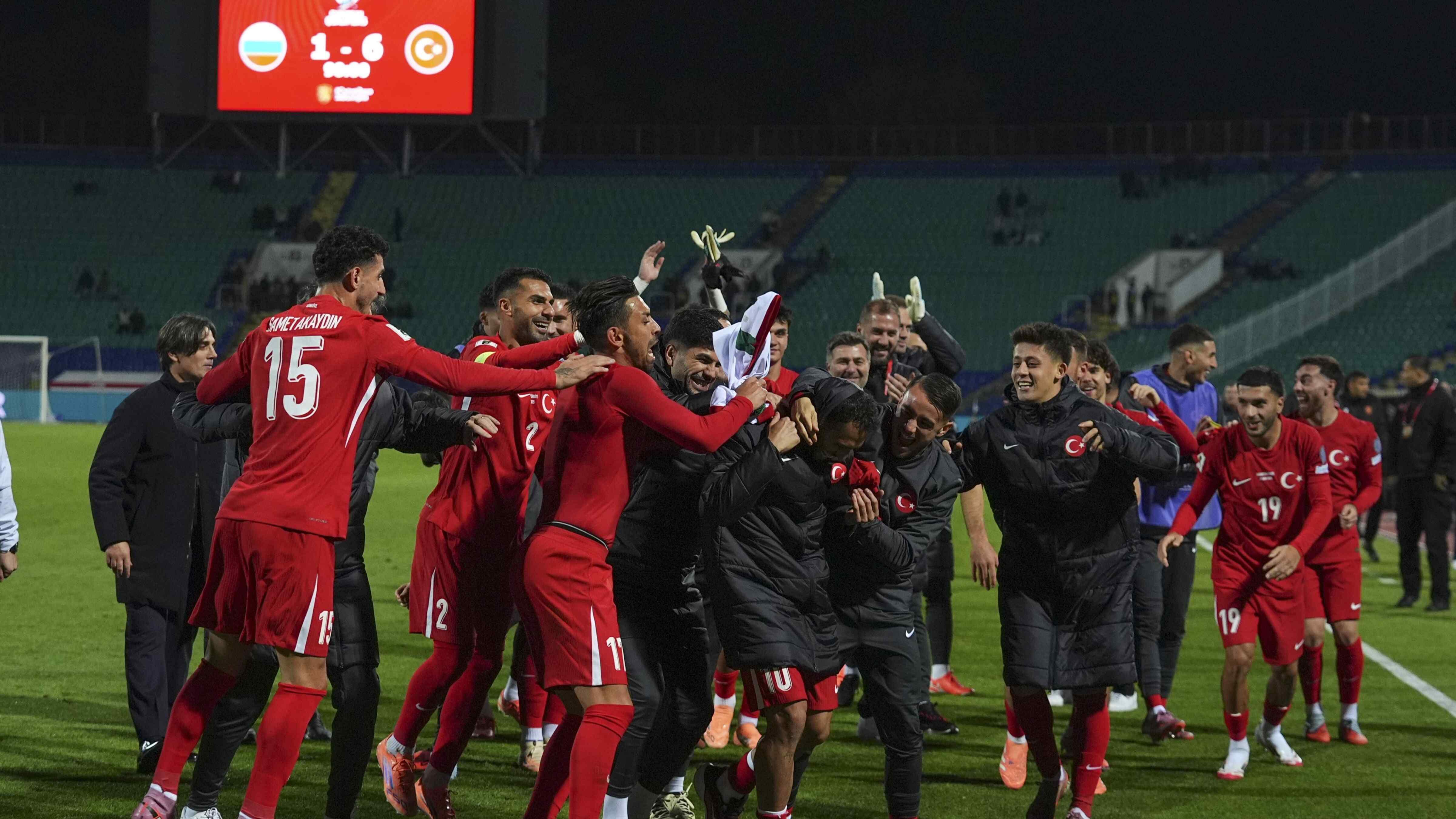 Türkiye thrashes Bulgaria in World Cup qualifiers