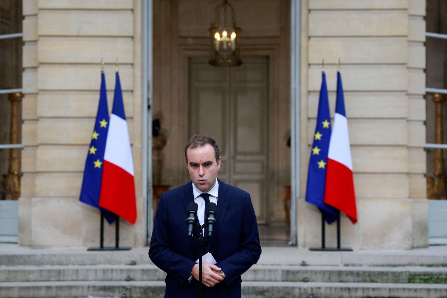 France unveils new government in political crisis