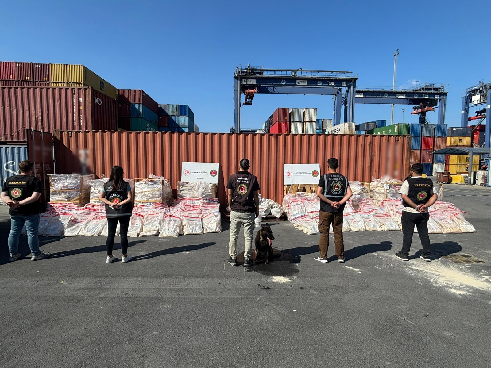 Türkiye, Spain joint op uncovers 1.7 tons of cocaine hidden in fossil flour