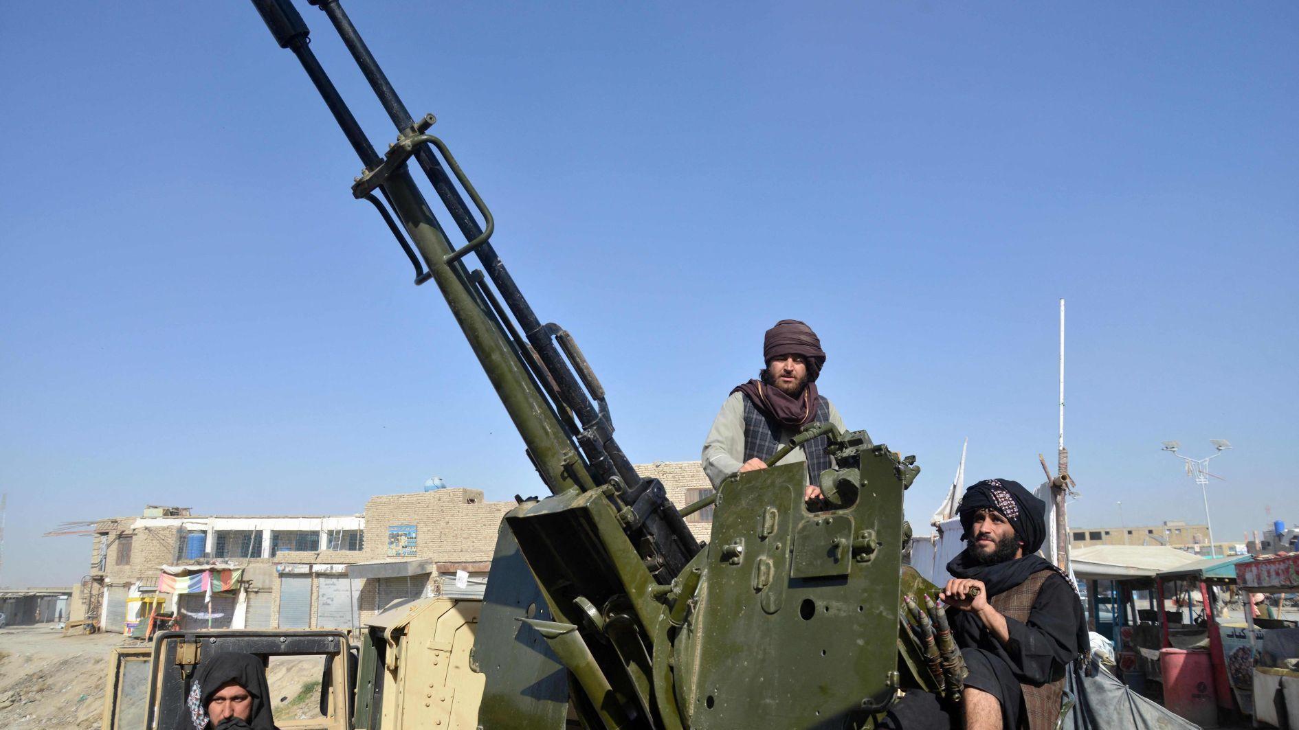 New Pakistan-Afghanistan border clashes kill dozens