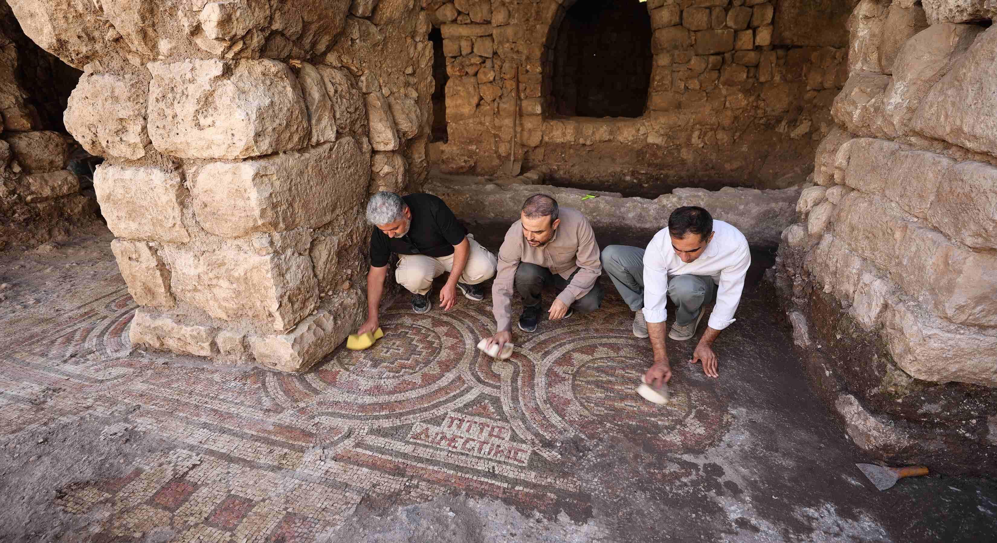Rescue dig in Mardin reveals 1,500-year-old mosaic floor