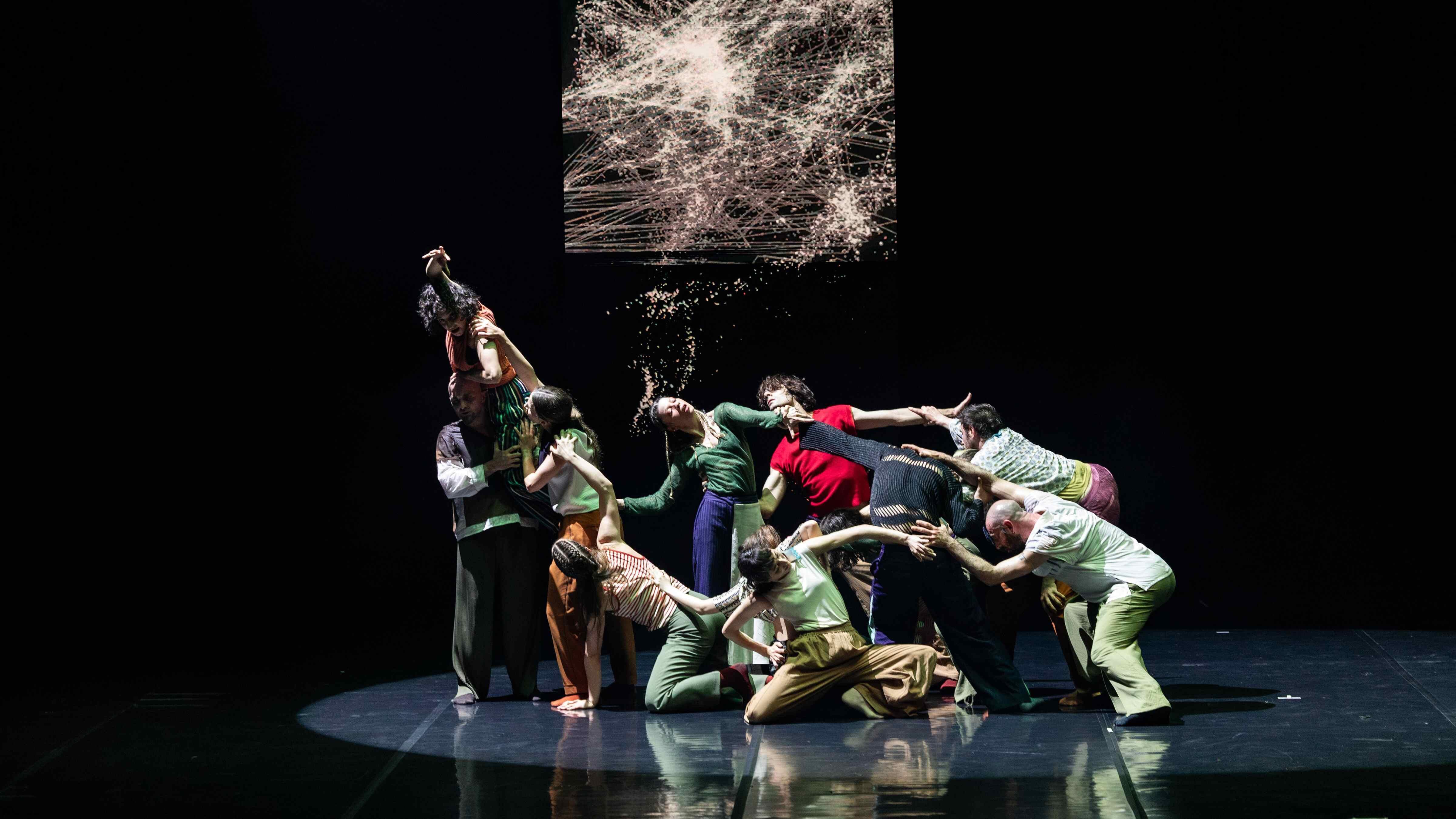 Modern dance ‘Delirium’ questions digital age