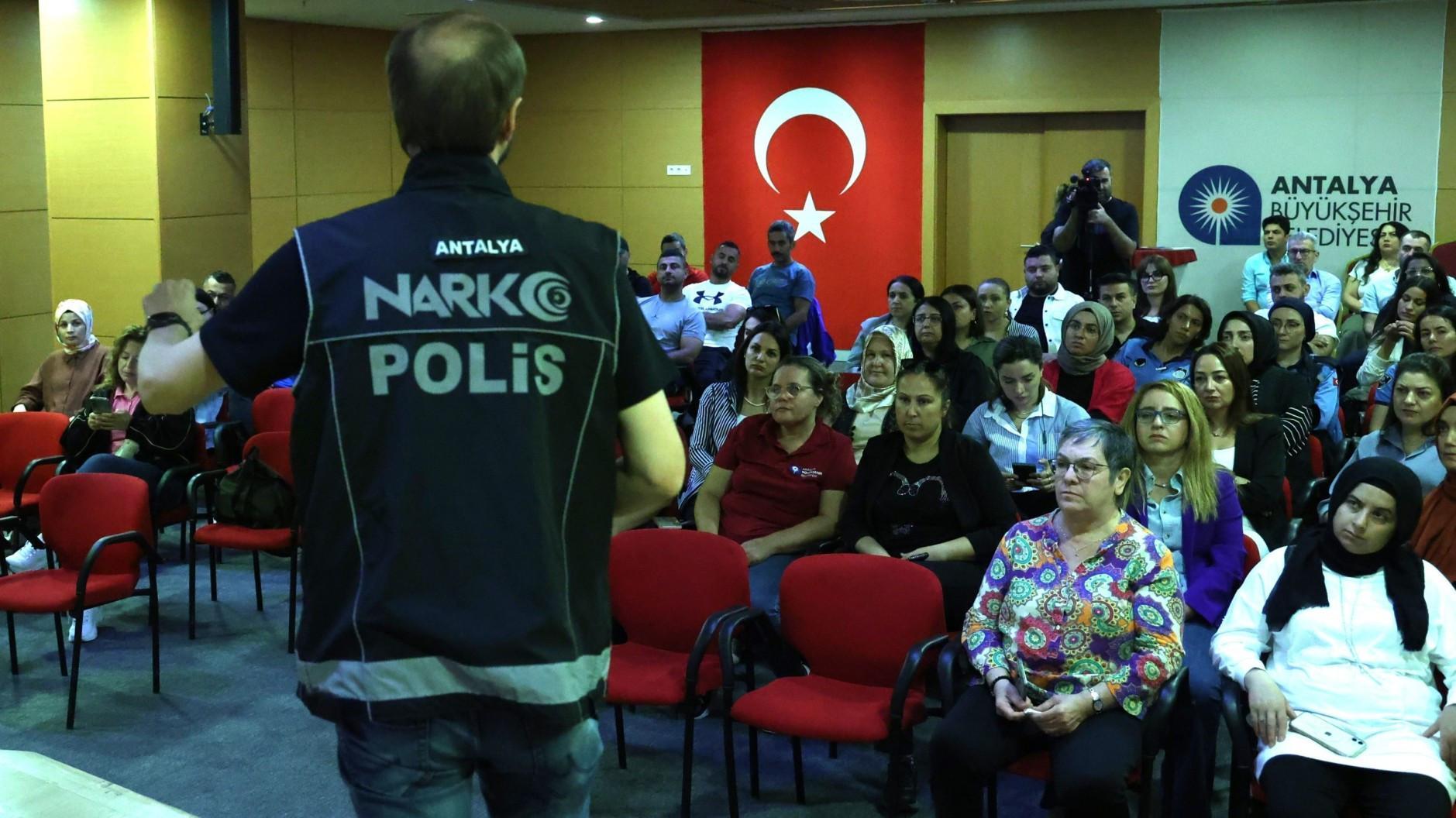Drug-related deaths in Türkiye surge by 42 pct last year: Report